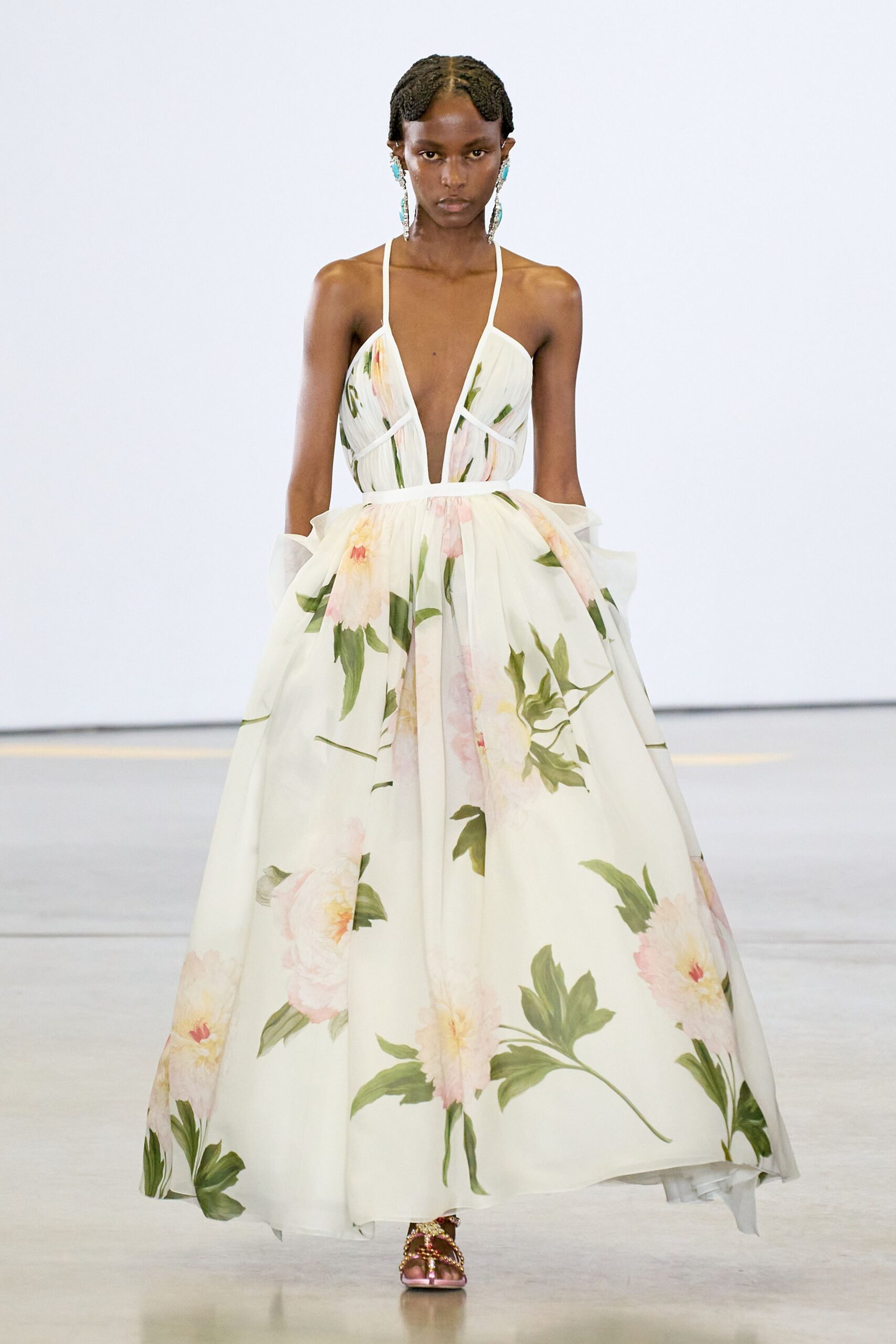 Giambattista Valli Spring 2023 Ready-to-Wear Look 25