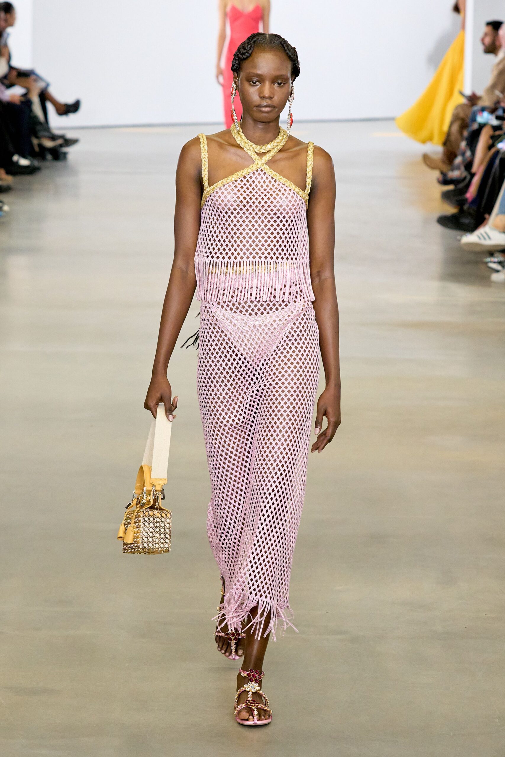 Giambattista Valli Spring 2023 Ready-to-Wear Look 40
