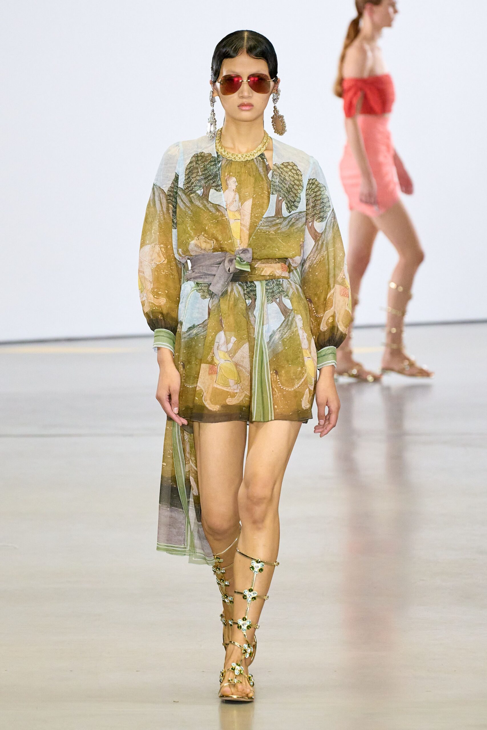 Giambattista Valli Spring 2023 Ready-to-Wear Look 53