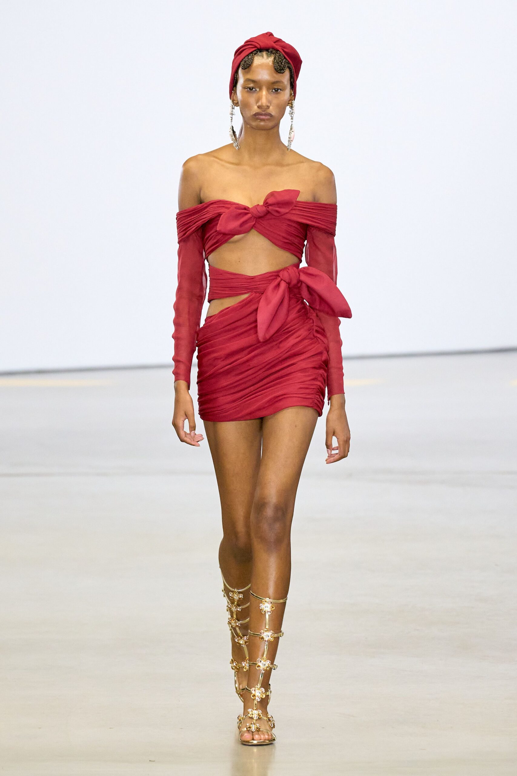 Giambattista Valli Spring 2023 Ready-to-Wear Look 54