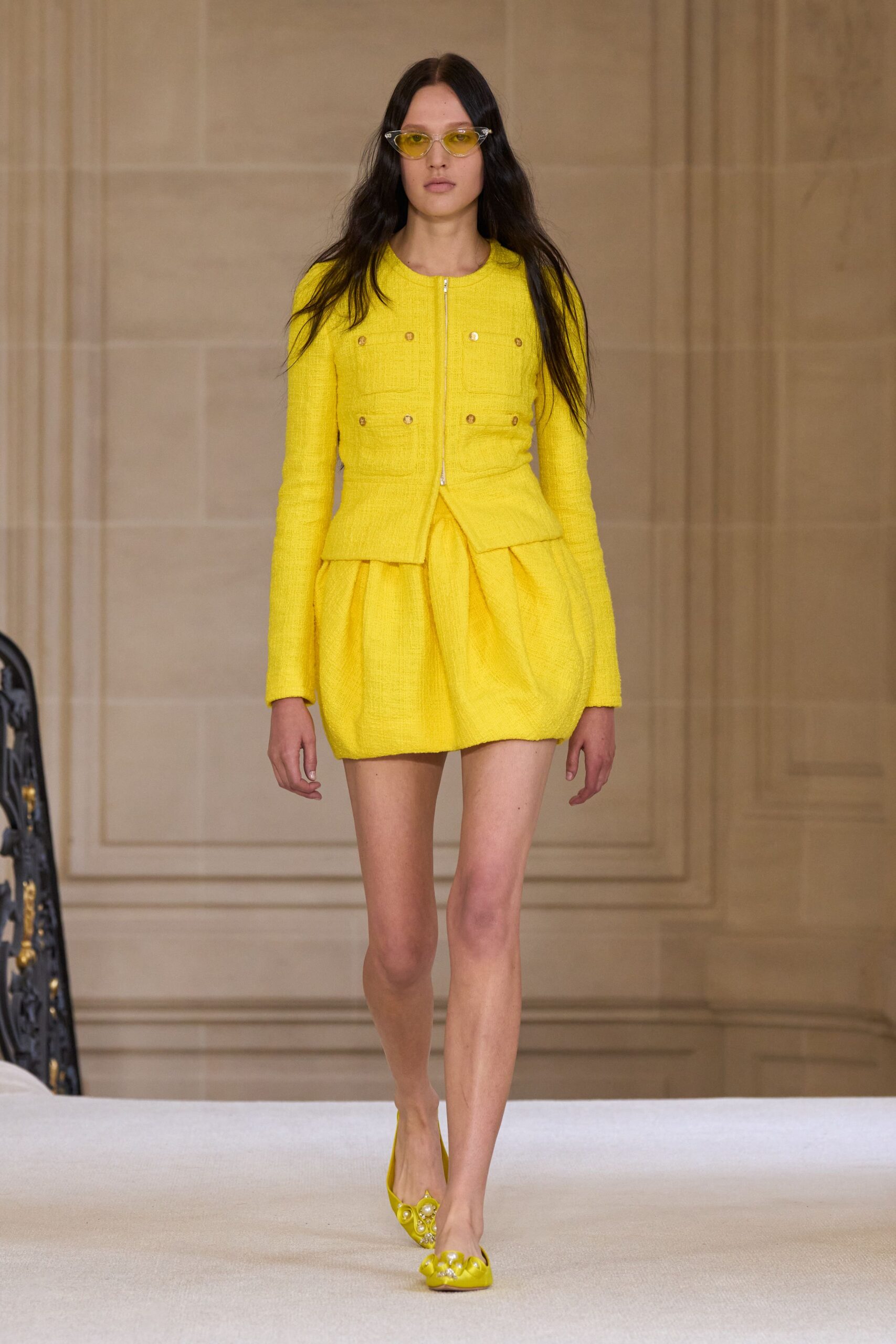 Giambattista Valli Spring 2025 Ready-to-Wear Look 36