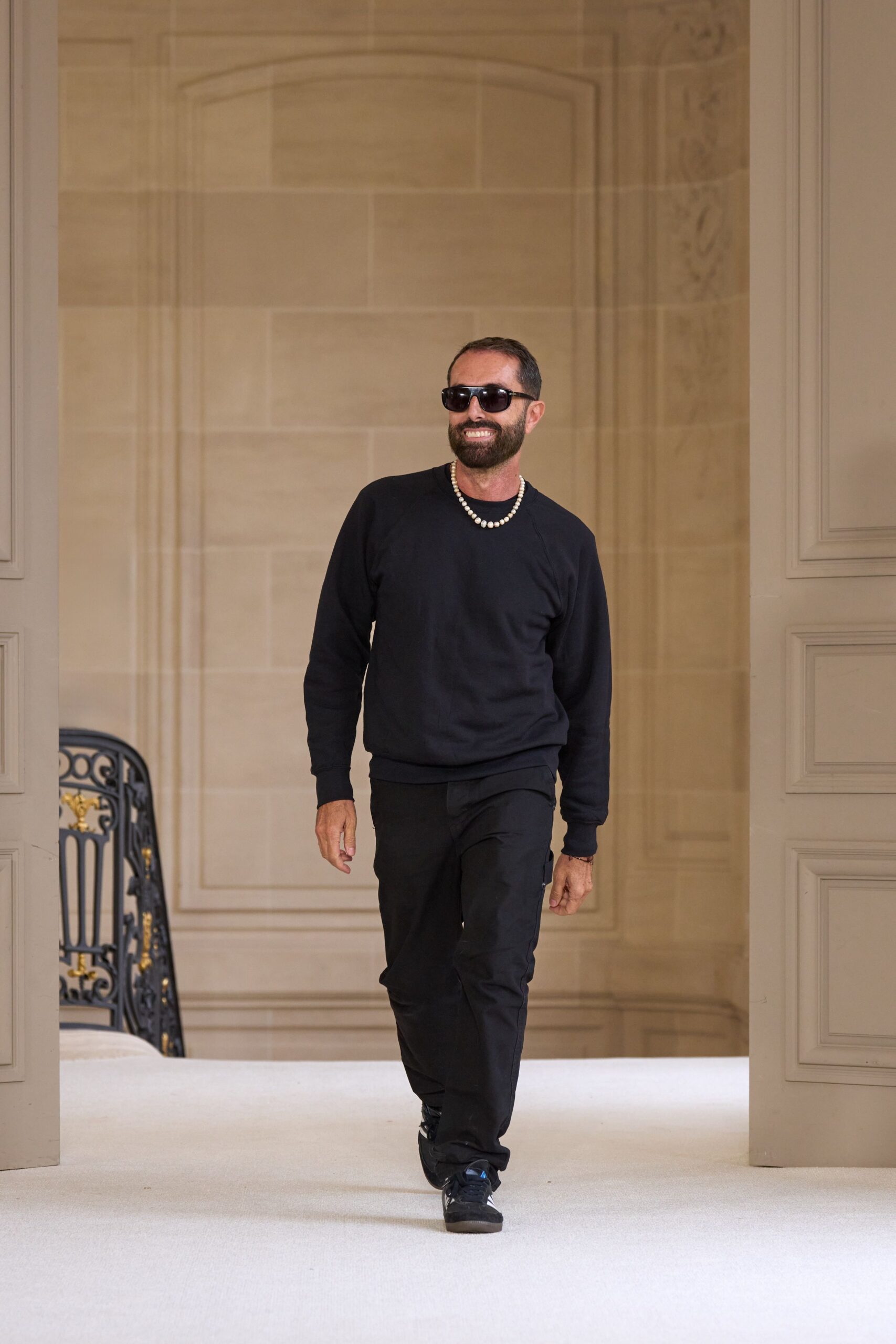 Giambattista Valli Spring 2025 Ready-to-Wear Look 58