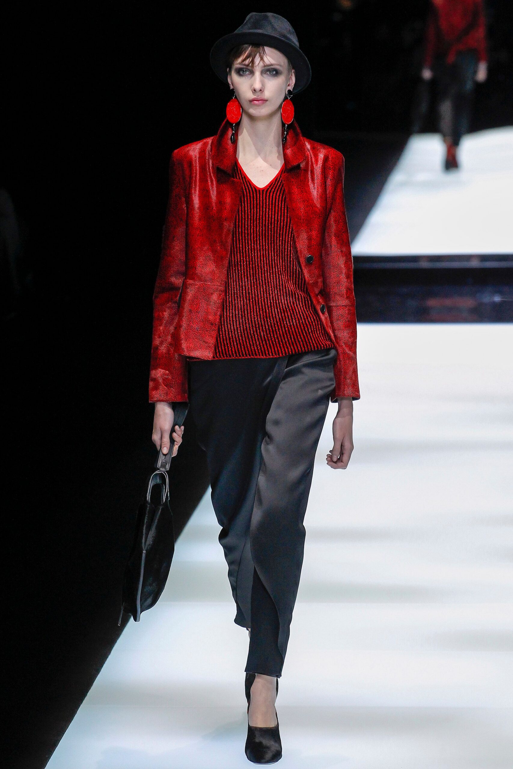 red velvet long-sleeve collared structured buttoned blazer
