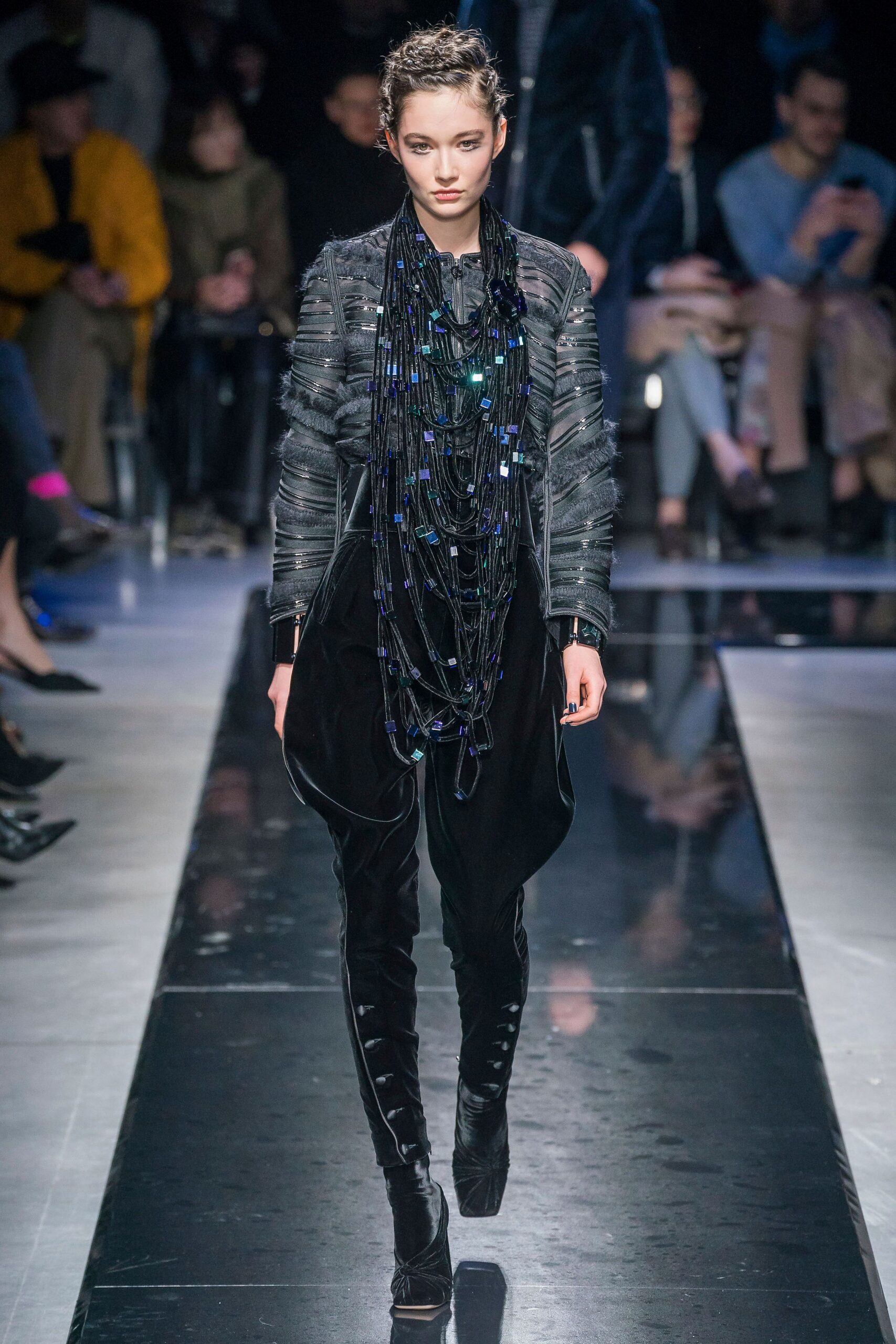Giorgio Armani Fall 2019 Ready-to-Wear Look 19