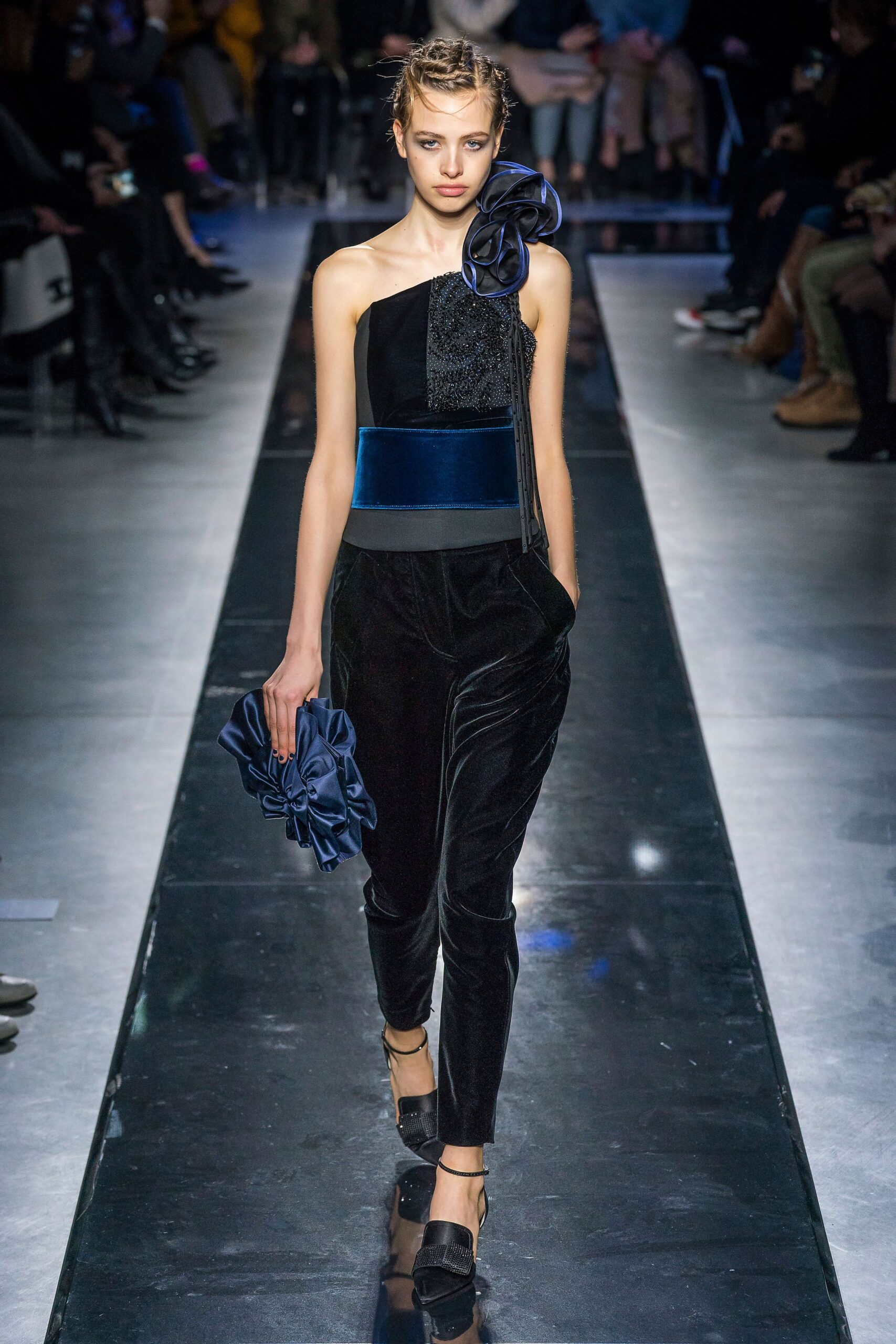 Giorgio Armani Fall 2019 Ready-to-Wear Look 92