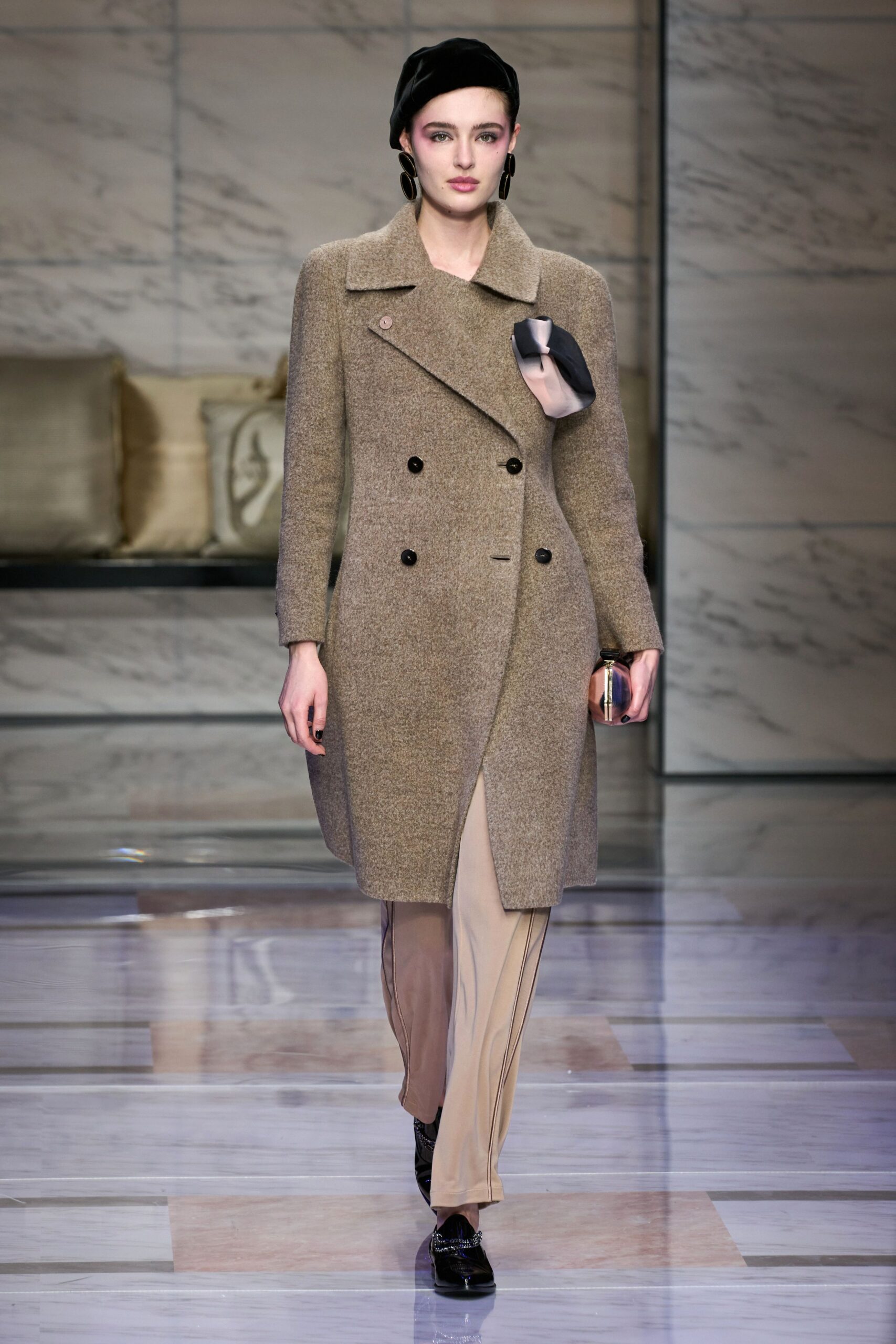 Giorgio Armani Fall 2023 Ready-to-Wear Look 14