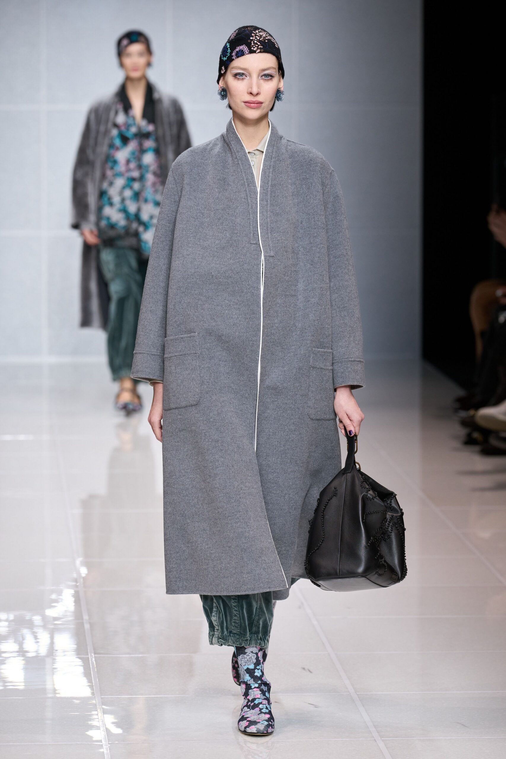 gray wool long-sleeve collared relaxed pockets midi coat