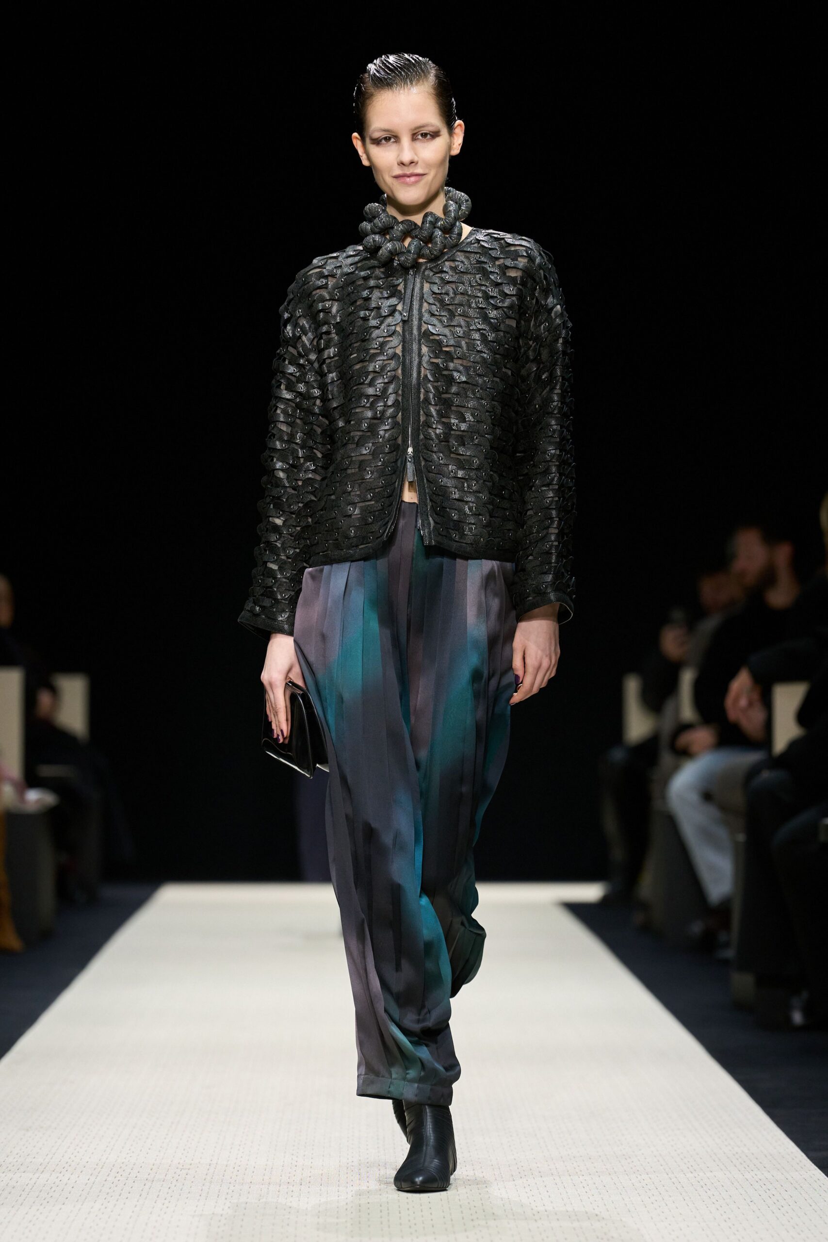 Giorgio Armani Fall 2025 Ready-to-Wear Look 42