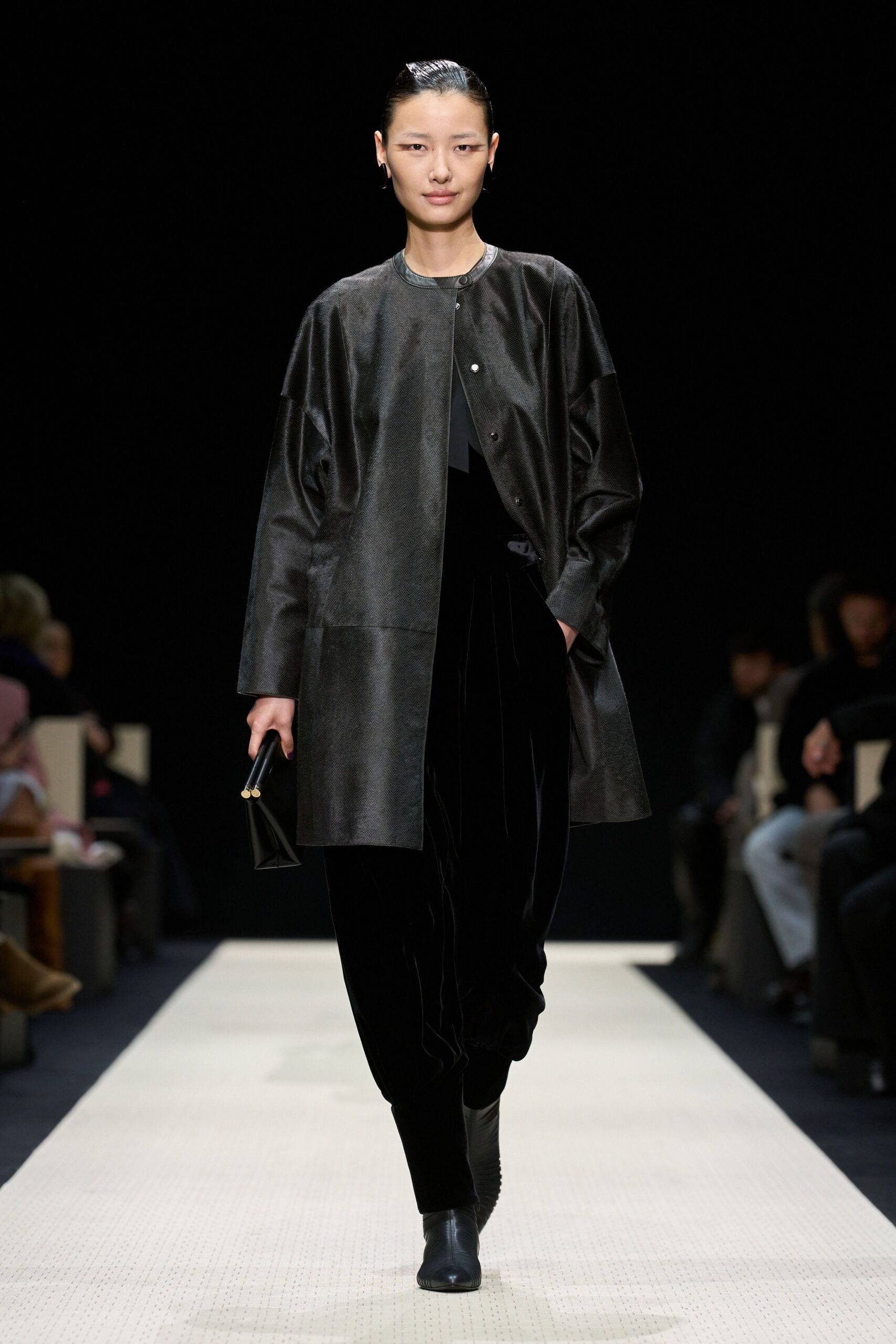 Giorgio Armani Fall 2025 Ready-to-Wear Look 49