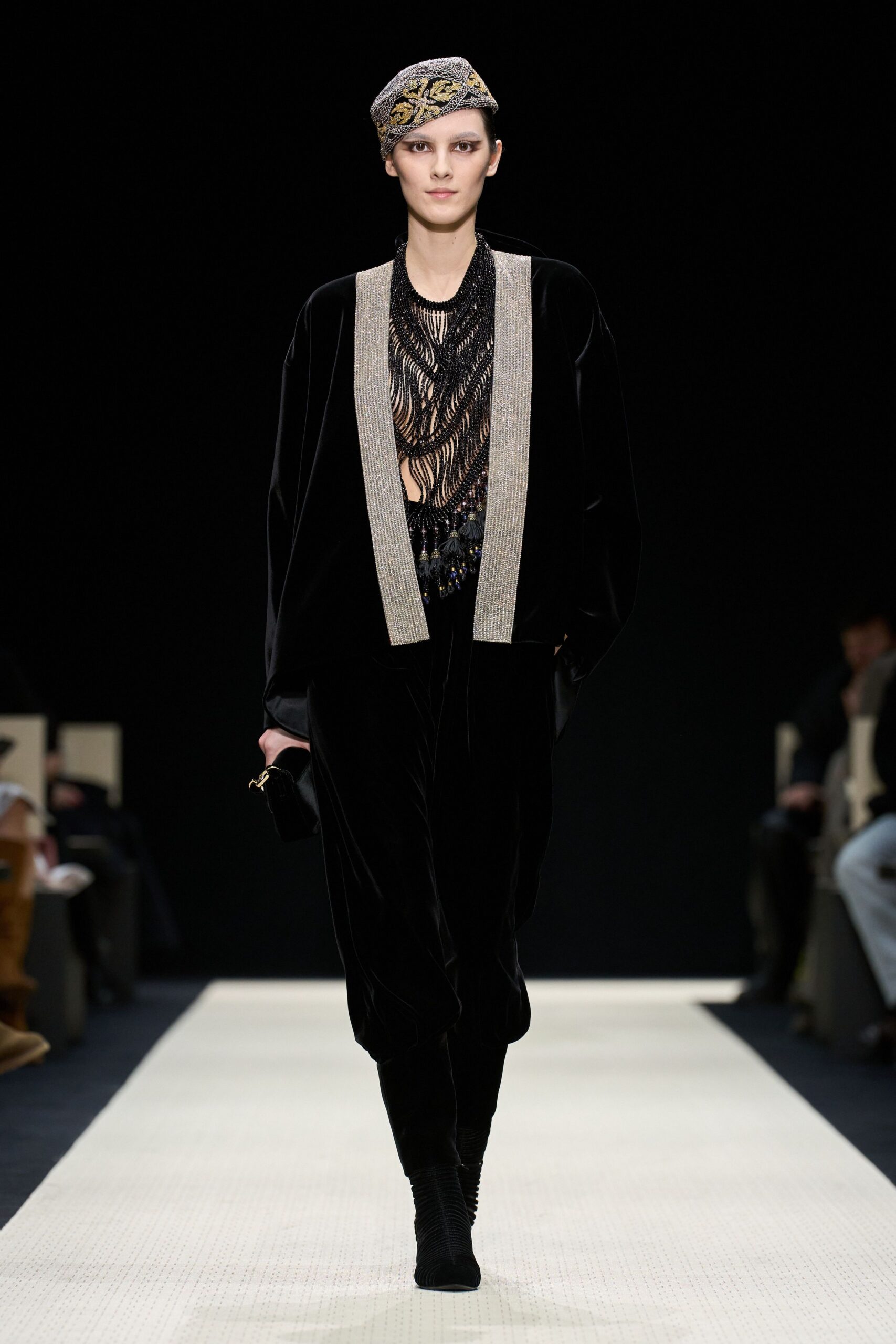 black velvet long-sleeve collared relaxed buttoned jacket