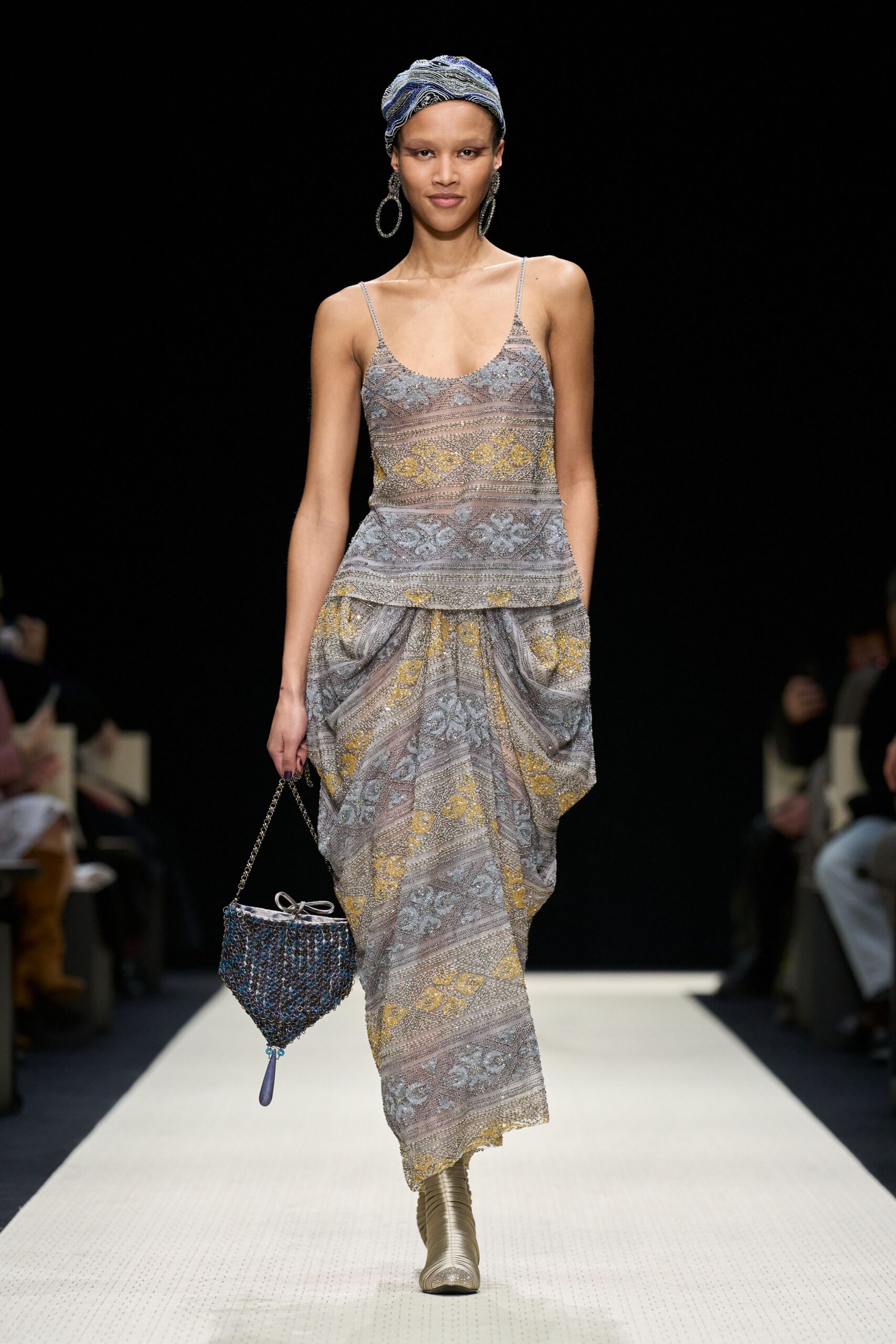 gray cotton sleeveless v-neck fitted pleated printed dress