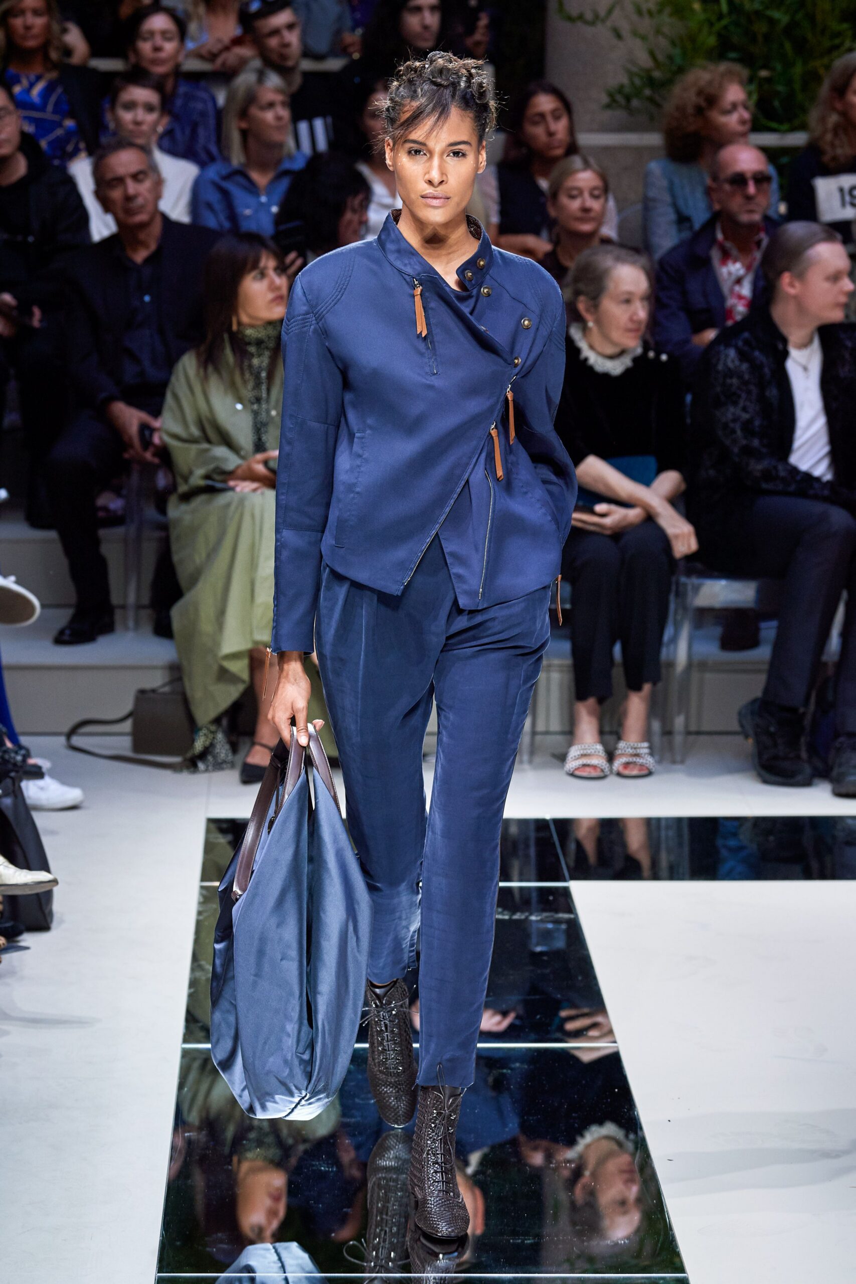 blue cotton long-sleeve collared fitted zippered suit