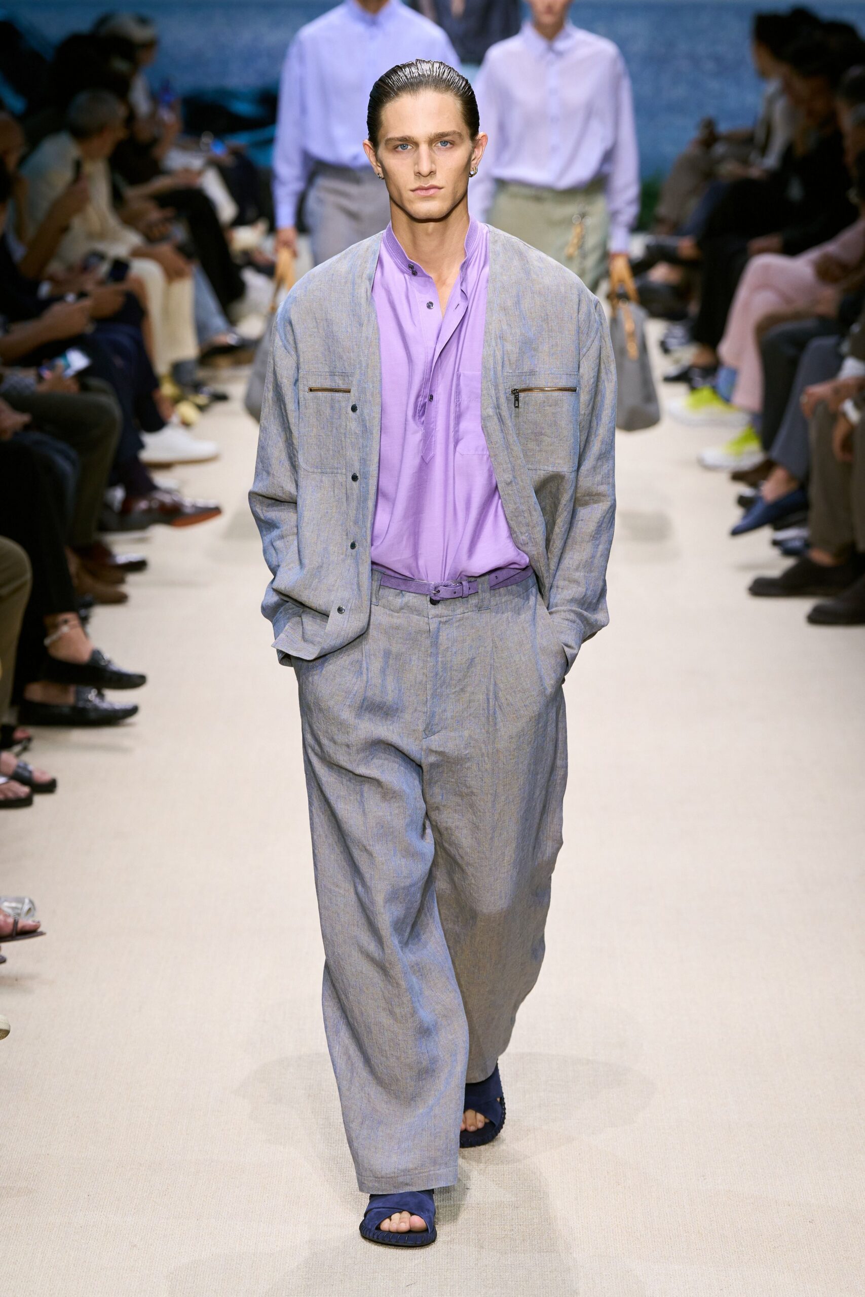 purple cotton long-sleeve collared fitted shirt
