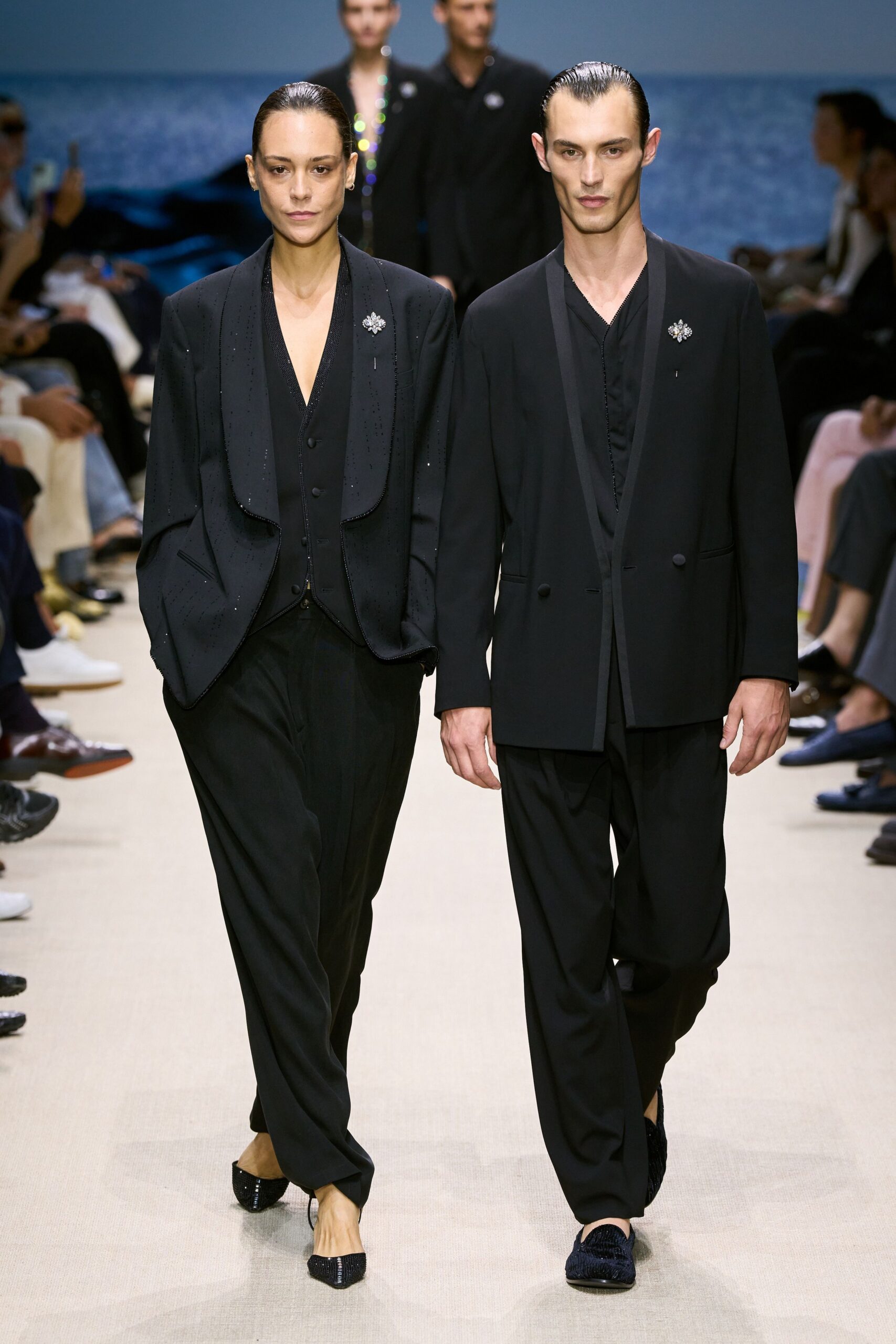 black silk long-sleeve collared tailored buttoned suit