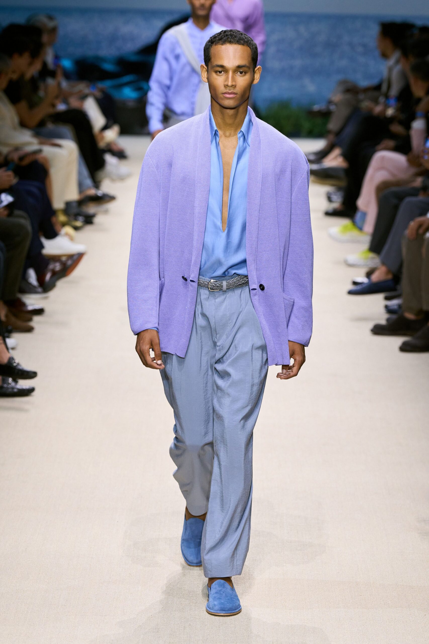 purple cotton long-sleeve collared relaxed blazer