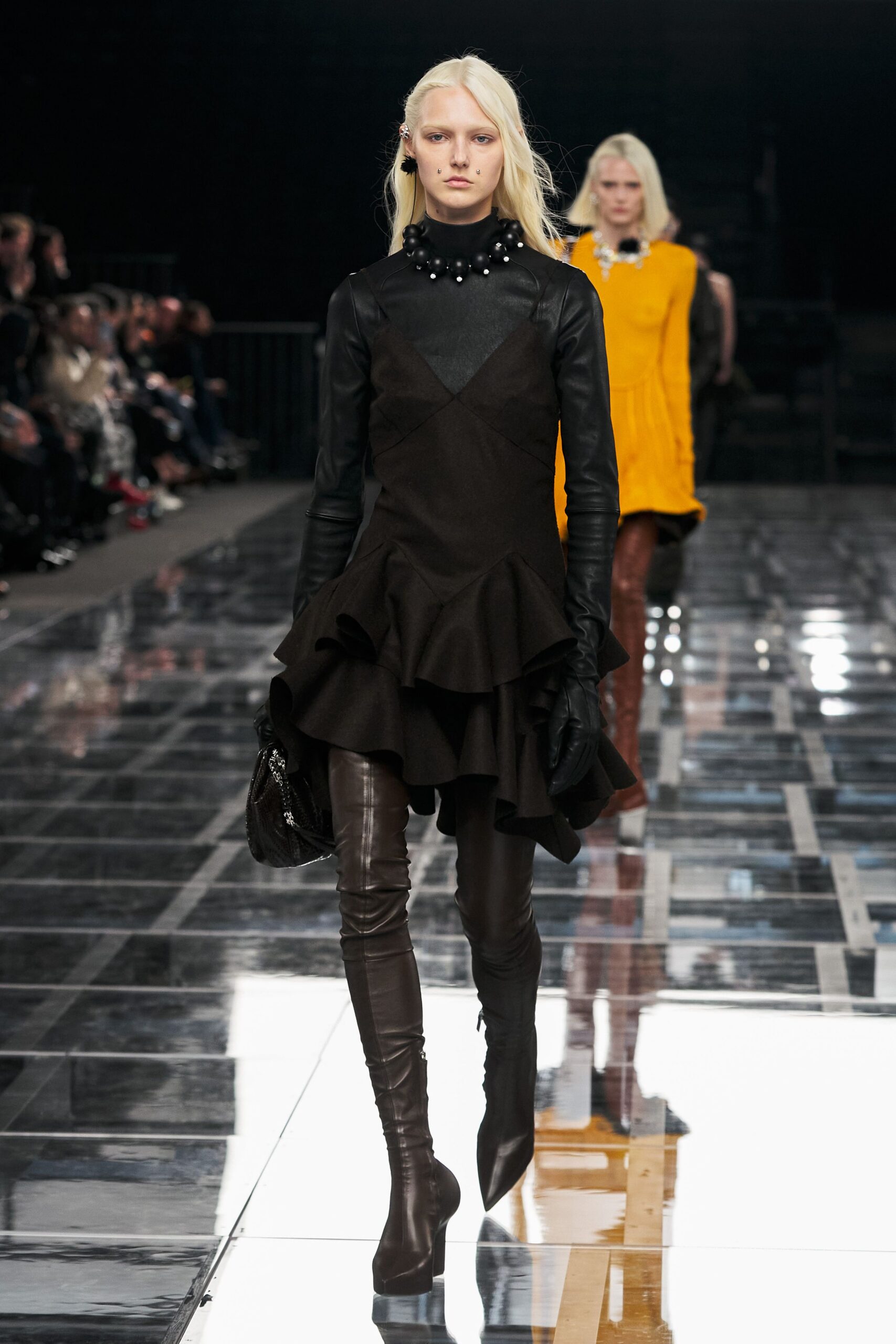 Givenchy Fall 2022 Ready-to-Wear Look 29