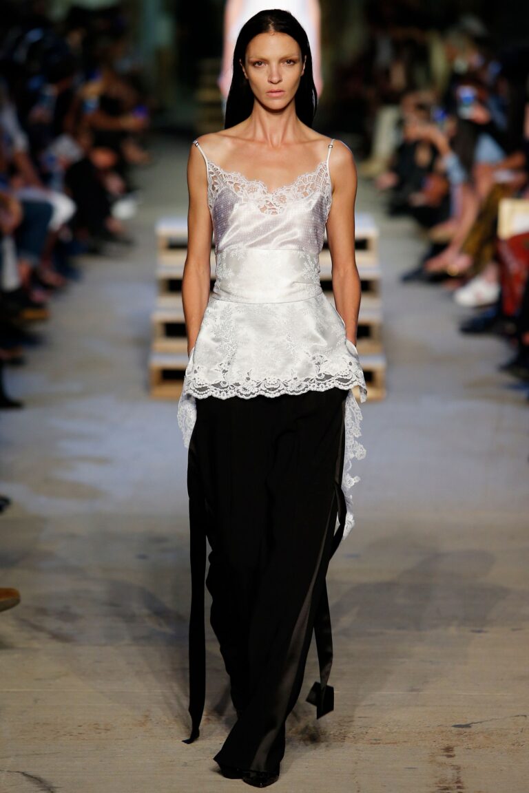 Givenchy Spring 2016 Ready-to-Wear