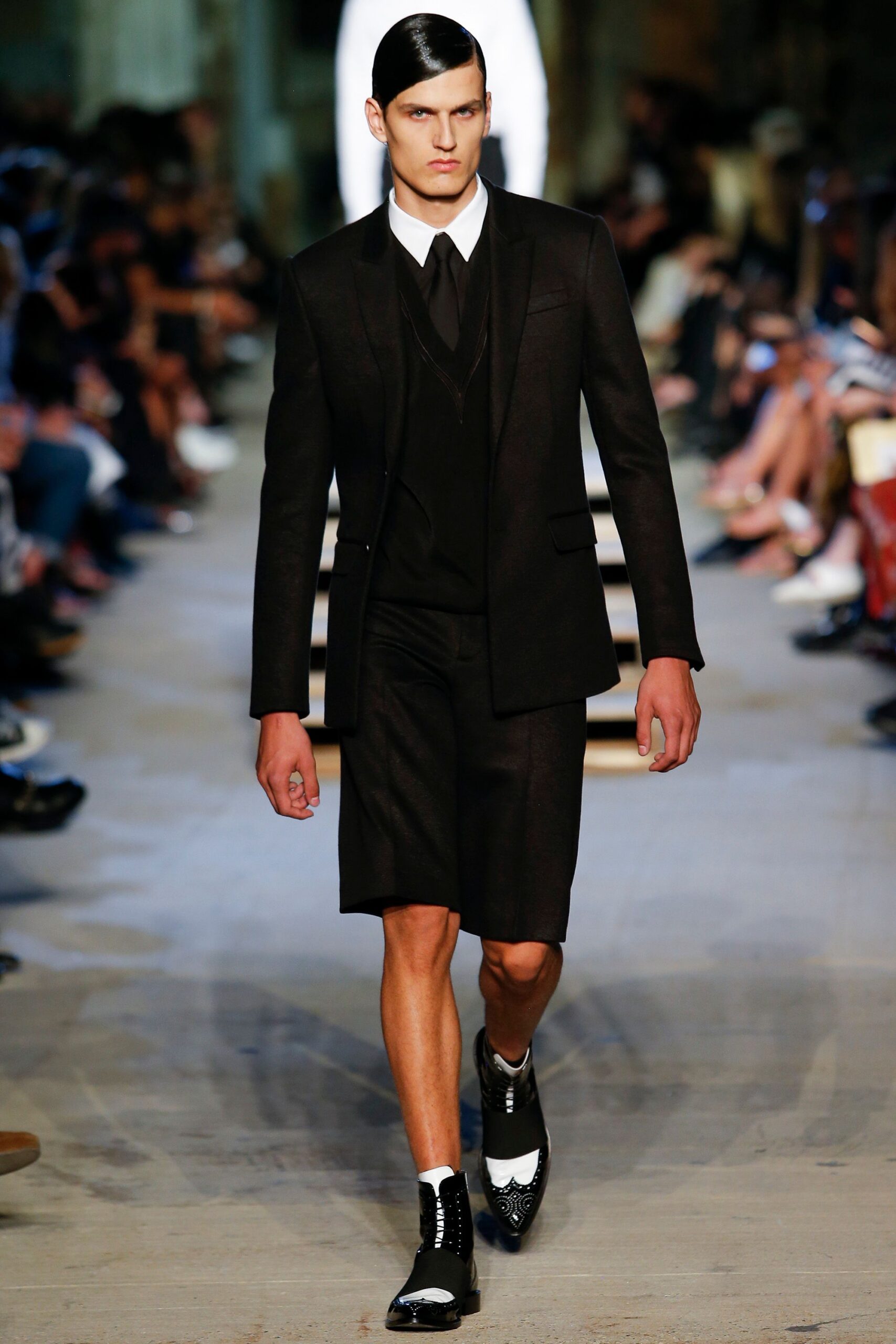 Givenchy Spring 2016 Ready-to-Wear Look 52