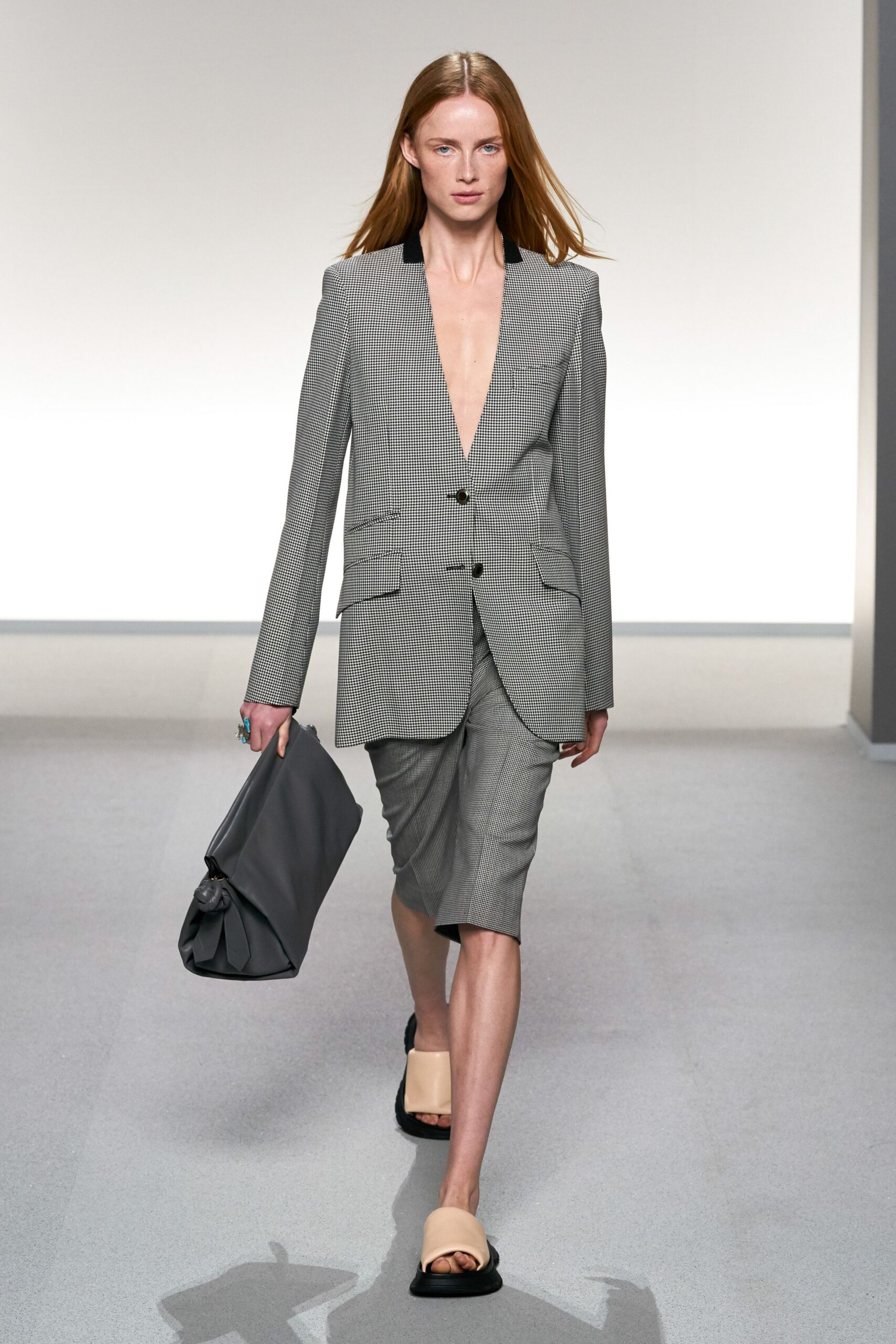 gray cotton long-sleeve collared tailored striped buttoned blazer
