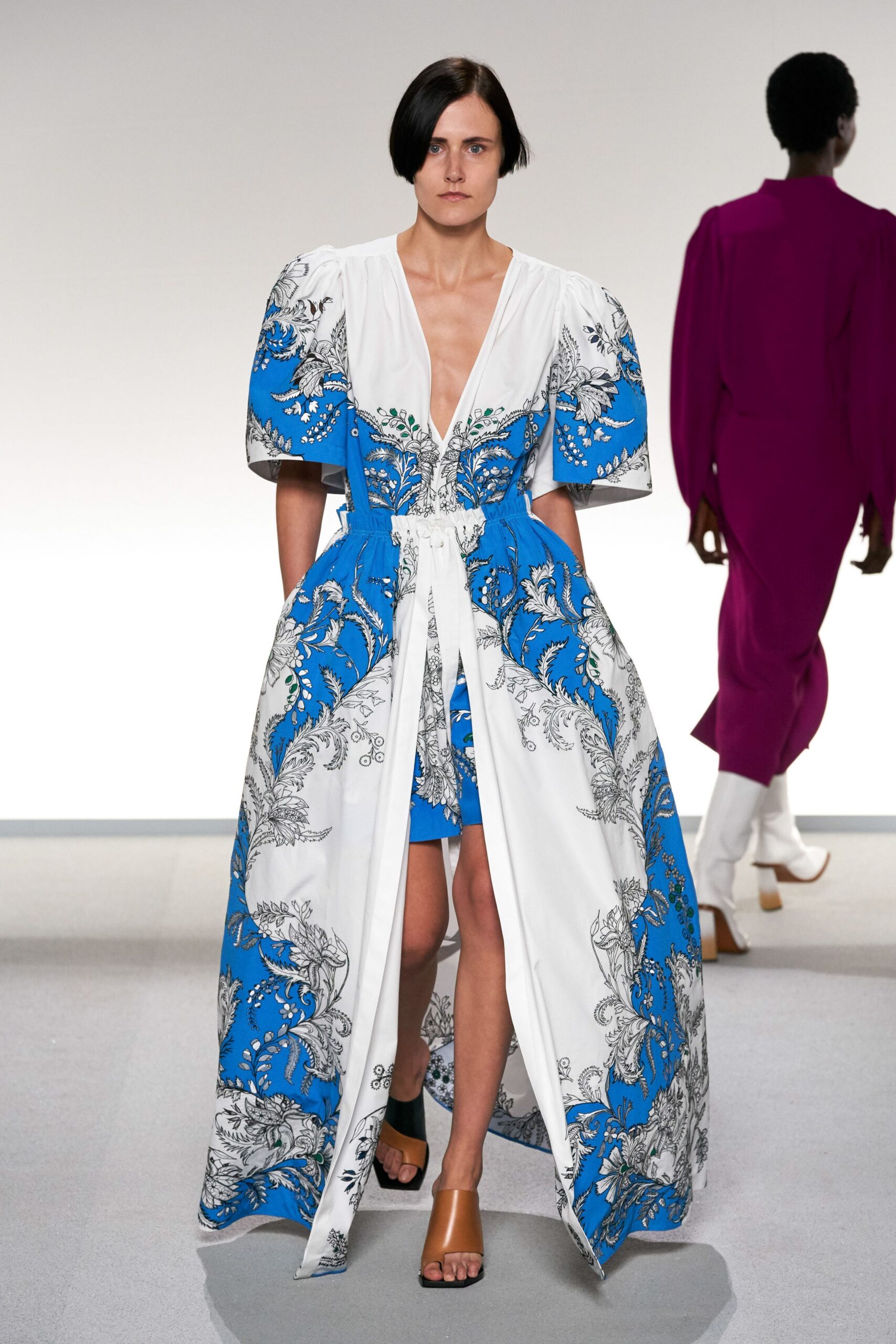 blue cotton short-sleeve v-neck fitted flared printed dress