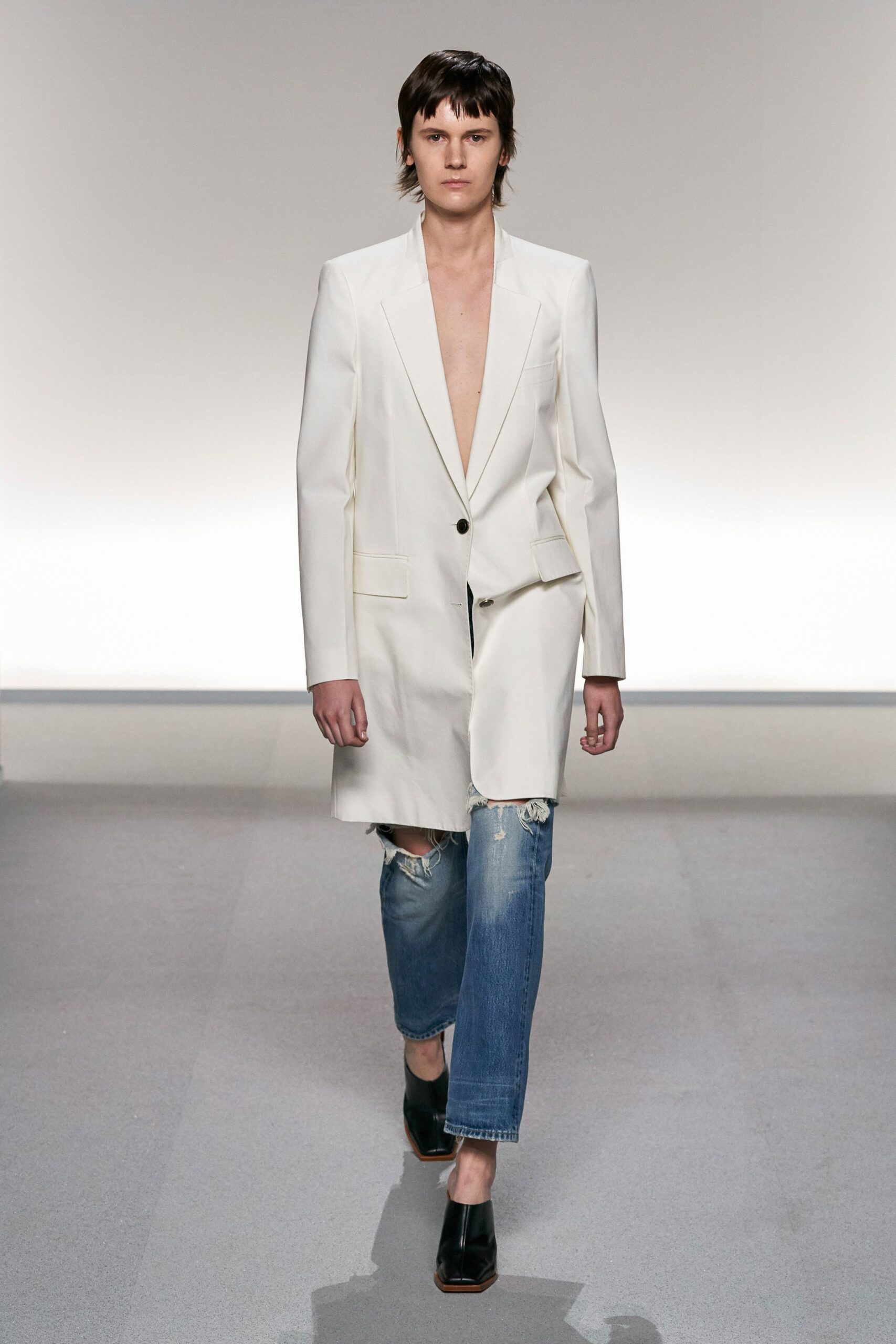 Givenchy Spring 2020 Ready-to-Wear Look 34