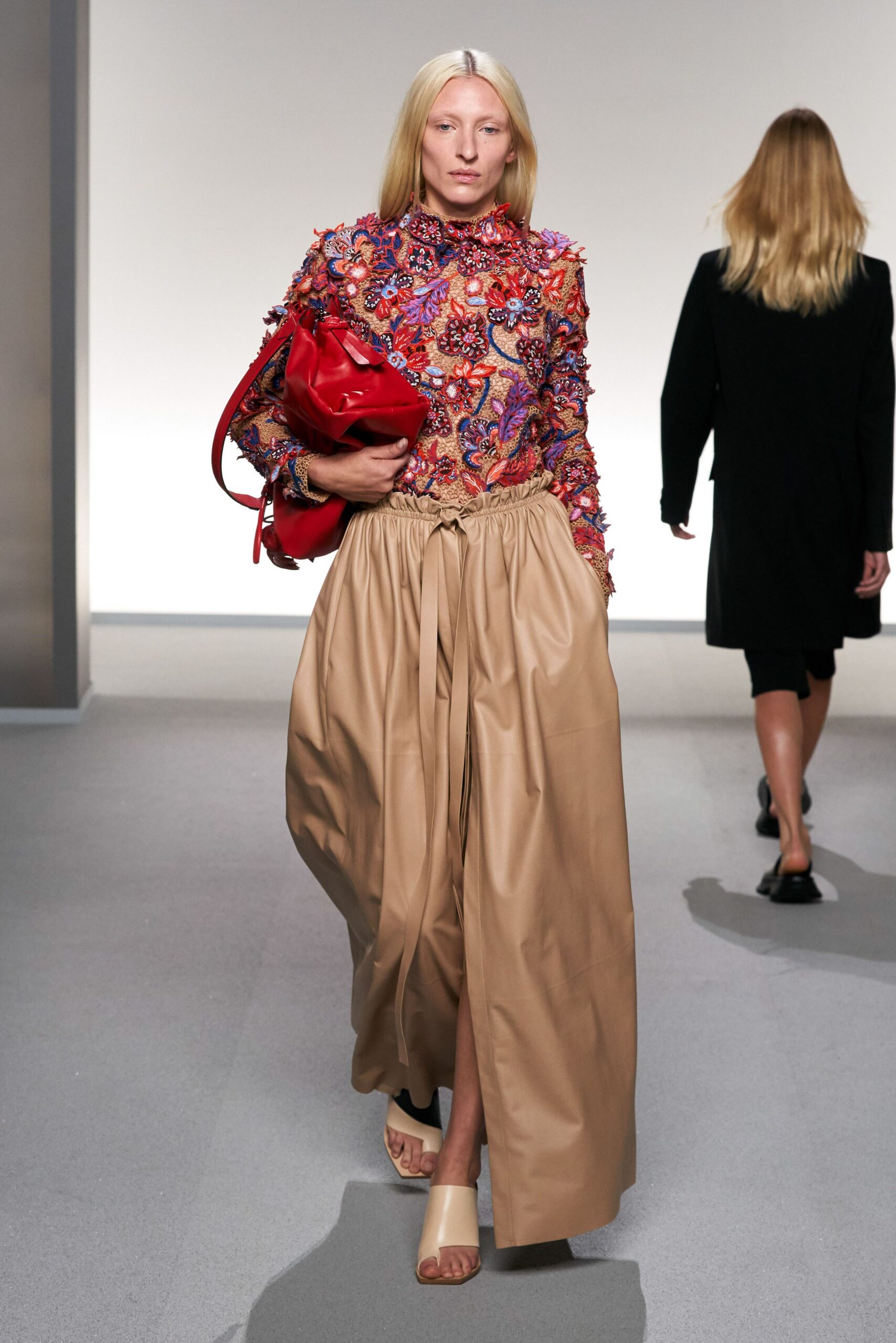 Givenchy Spring 2020 Ready-to-Wear Look 54