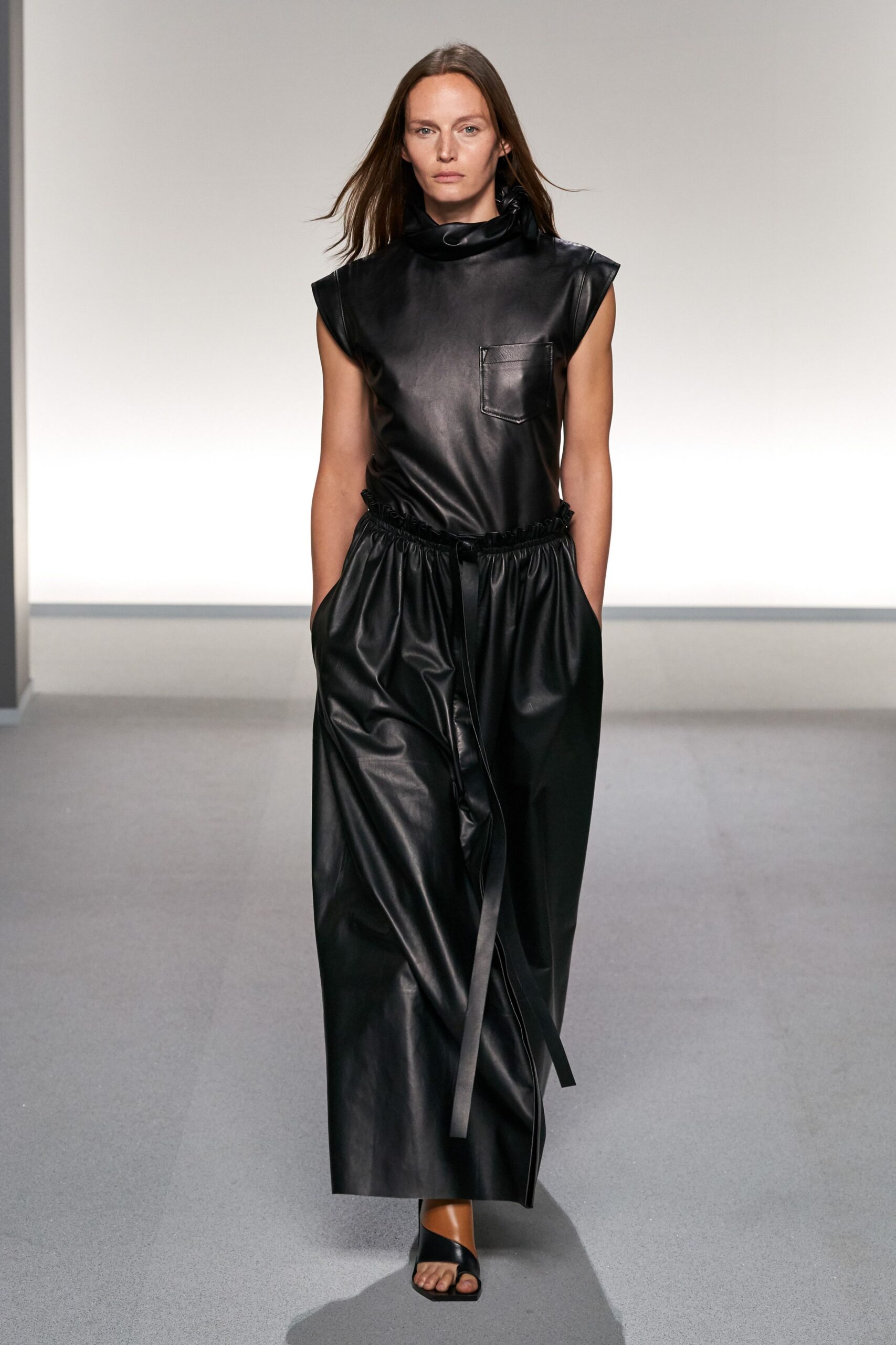 Givenchy Spring 2020 Ready-to-Wear Look 61