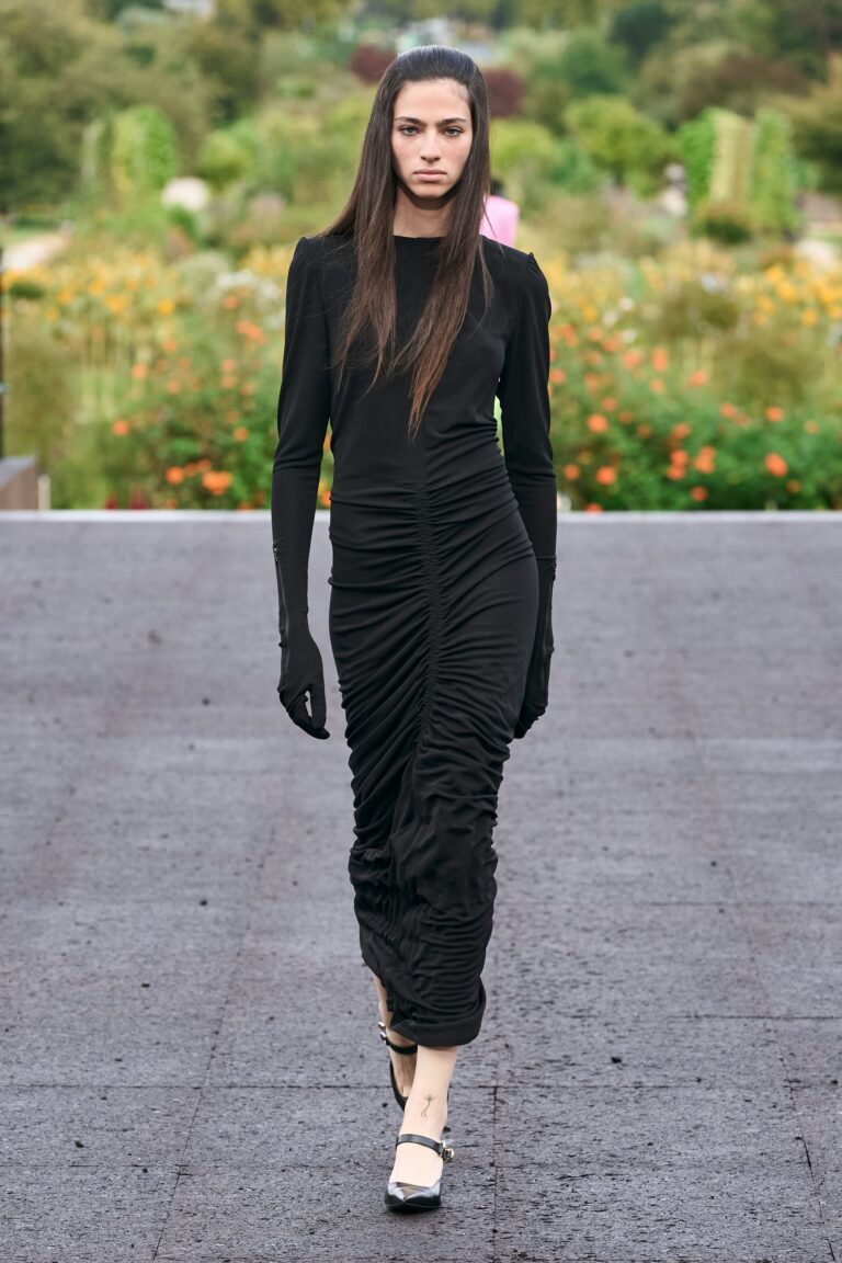 Givenchy Spring 2023 Ready-to-Wear