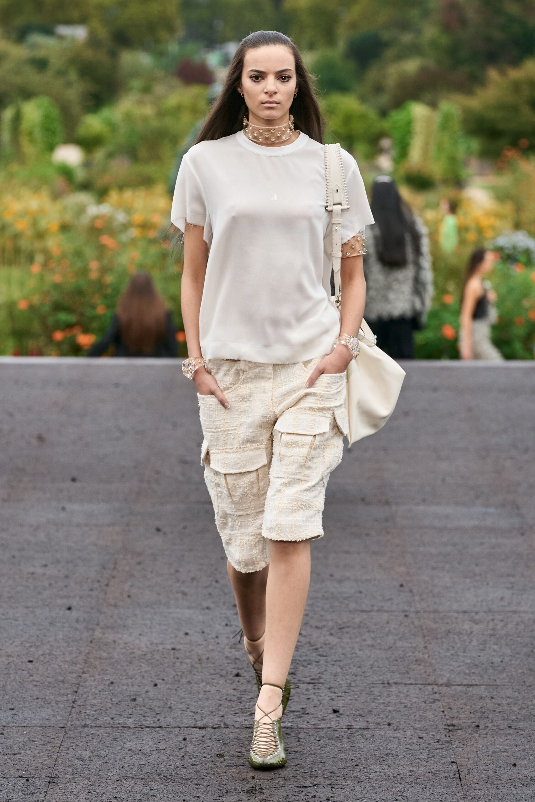 Givenchy Spring 2023 Ready-to-Wear Look 24