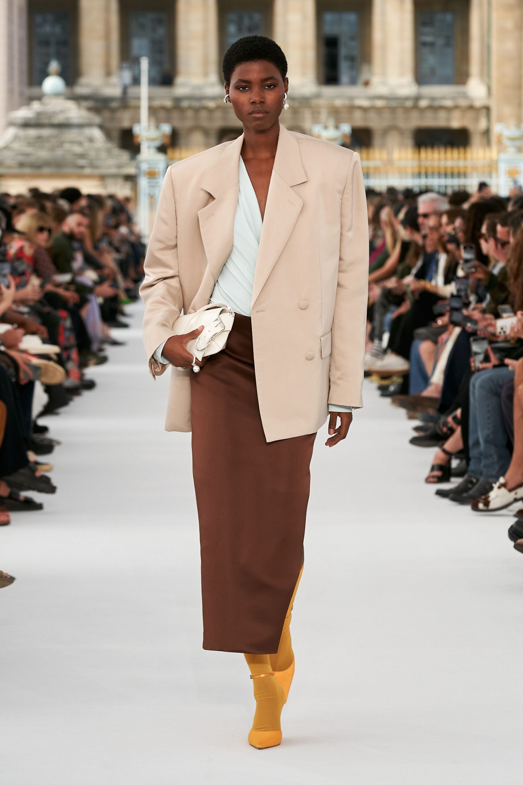 beige cotton long-sleeve collared structured buttoned blazer