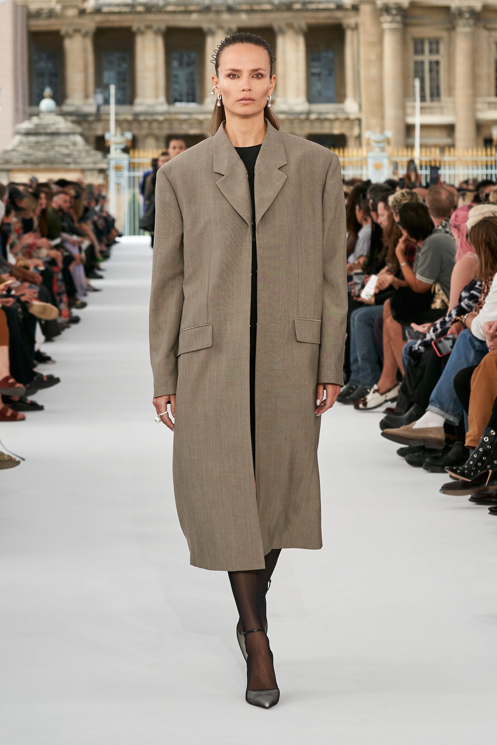 beige wool long-sleeve collared oversized buttoned midi coat