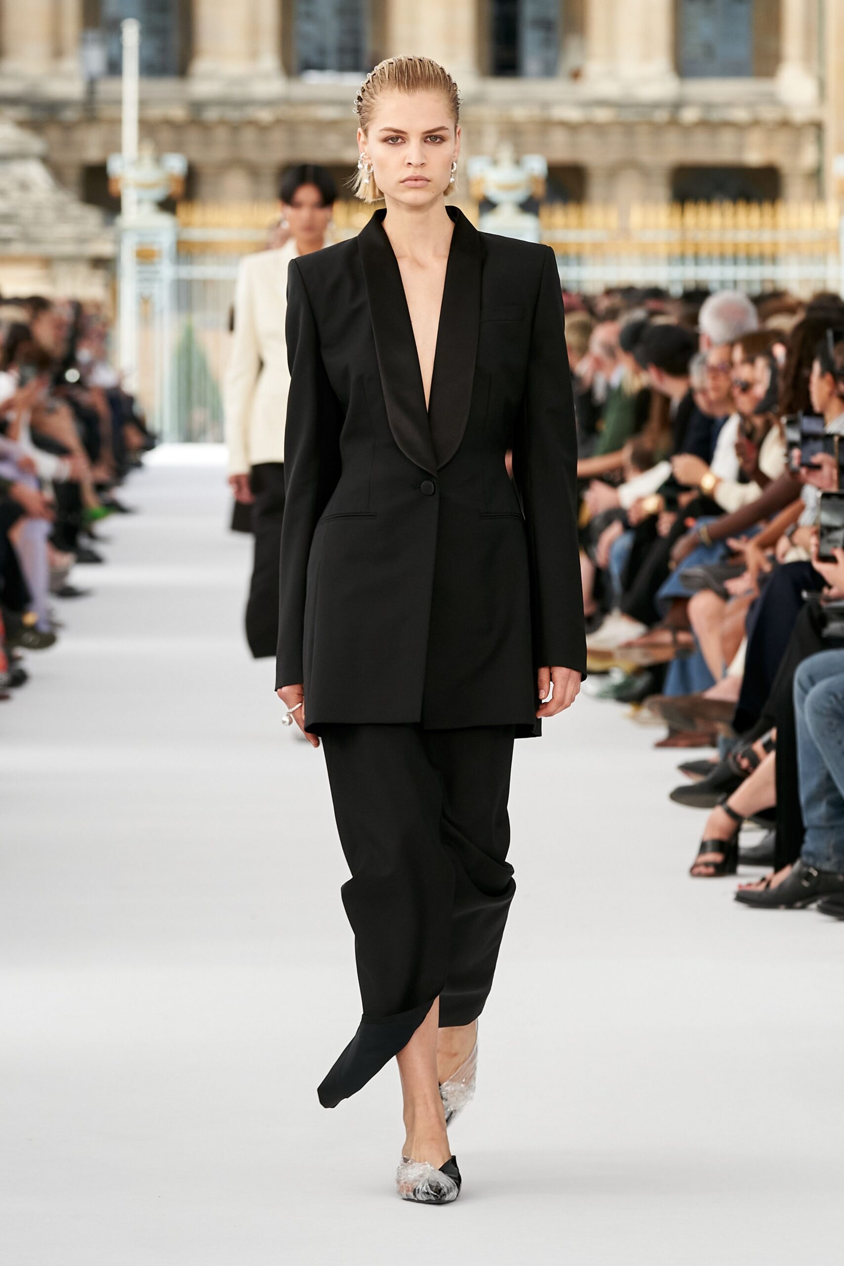 black wool long-sleeve v-neck tailored buttoned blazer