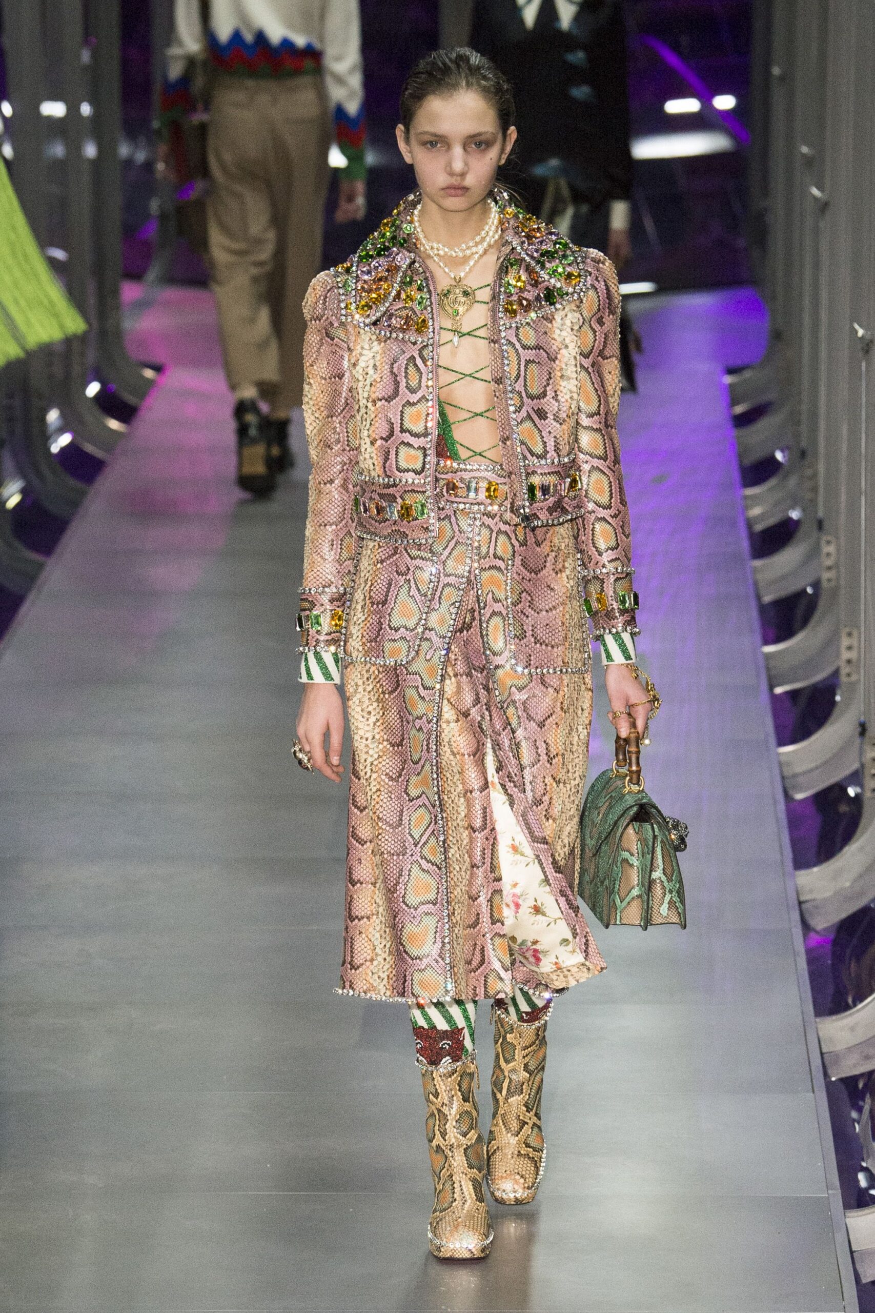 Gucci Fall 2017 Ready-to-Wear Look 33