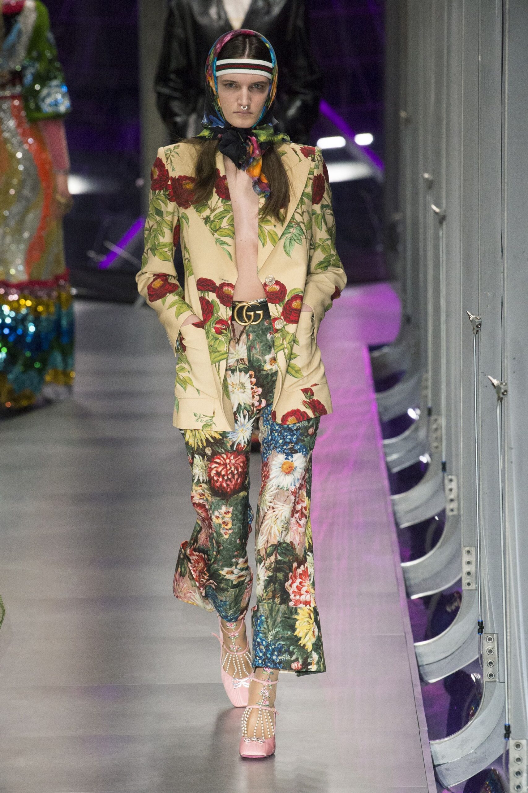 yellow long-sleeve collared tailored floral buttoned blazer