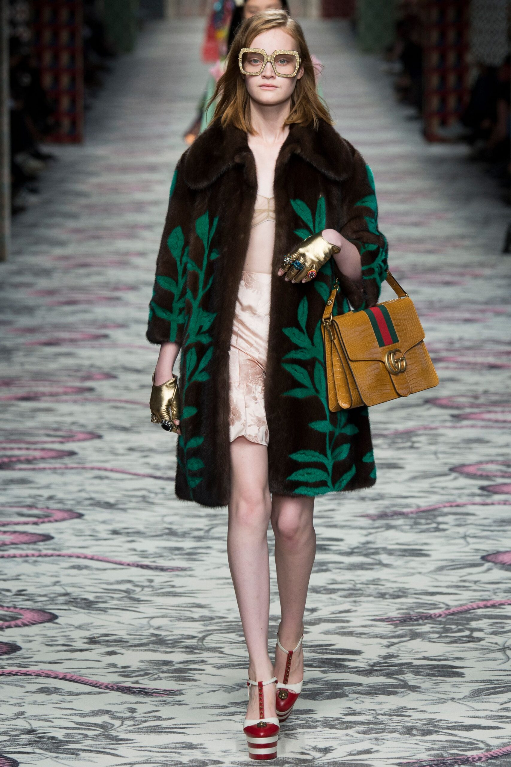 Gucci Spring 2016 Ready-to-Wear Look 5