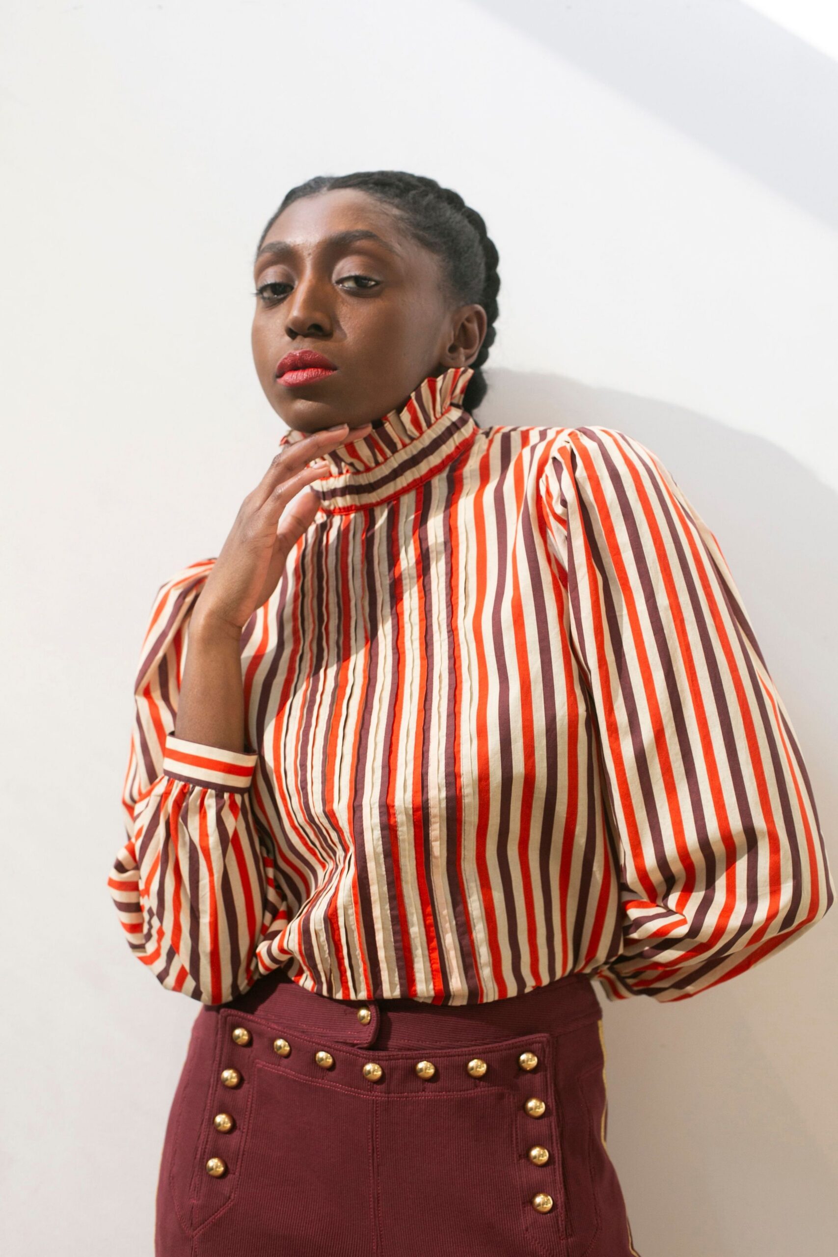 maroon cotton fitted buttoned skirt