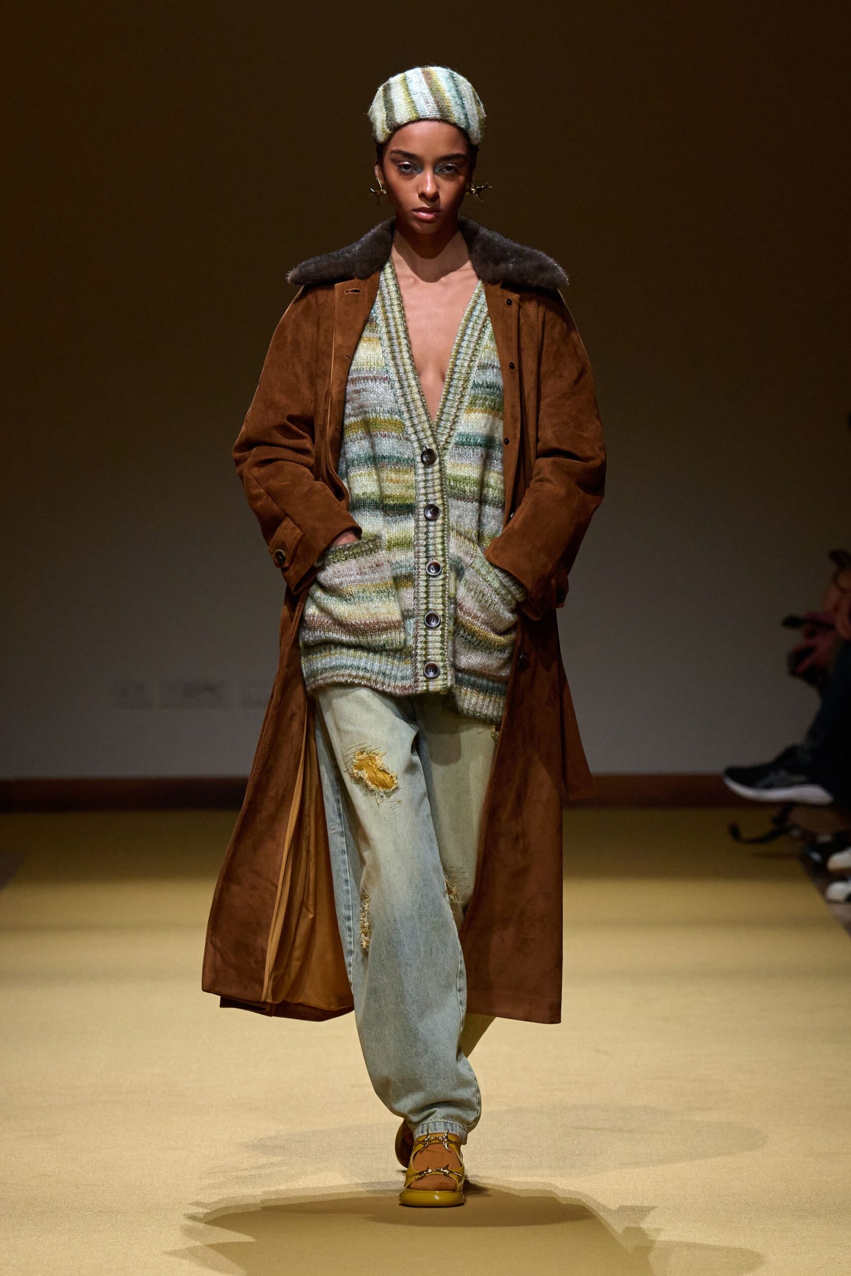 brown suede long-sleeve collared relaxed pockets coat