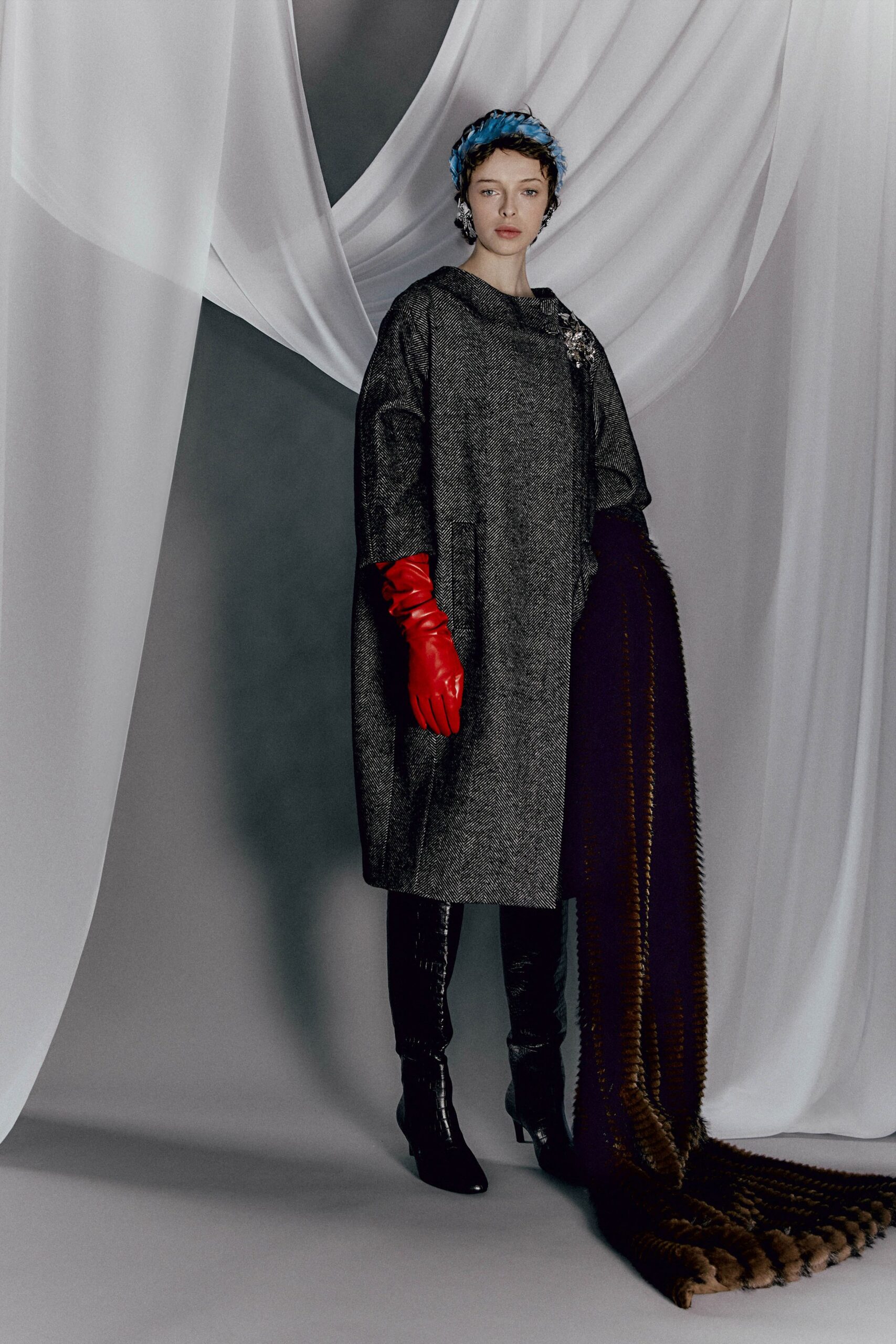 gray wool long-sleeve collared relaxed buttoned midi coat