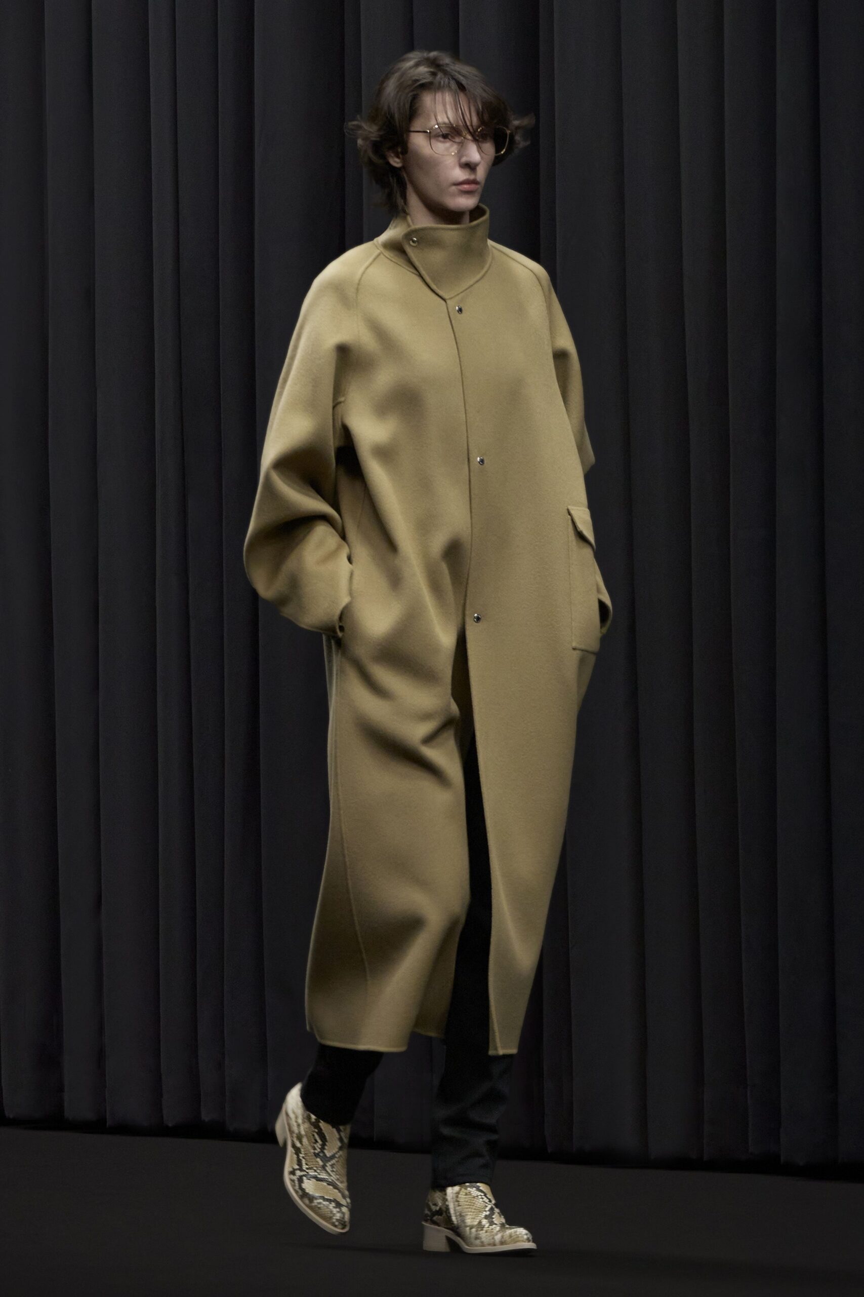 beige wool long-sleeve collared oversized buttoned pockets coat