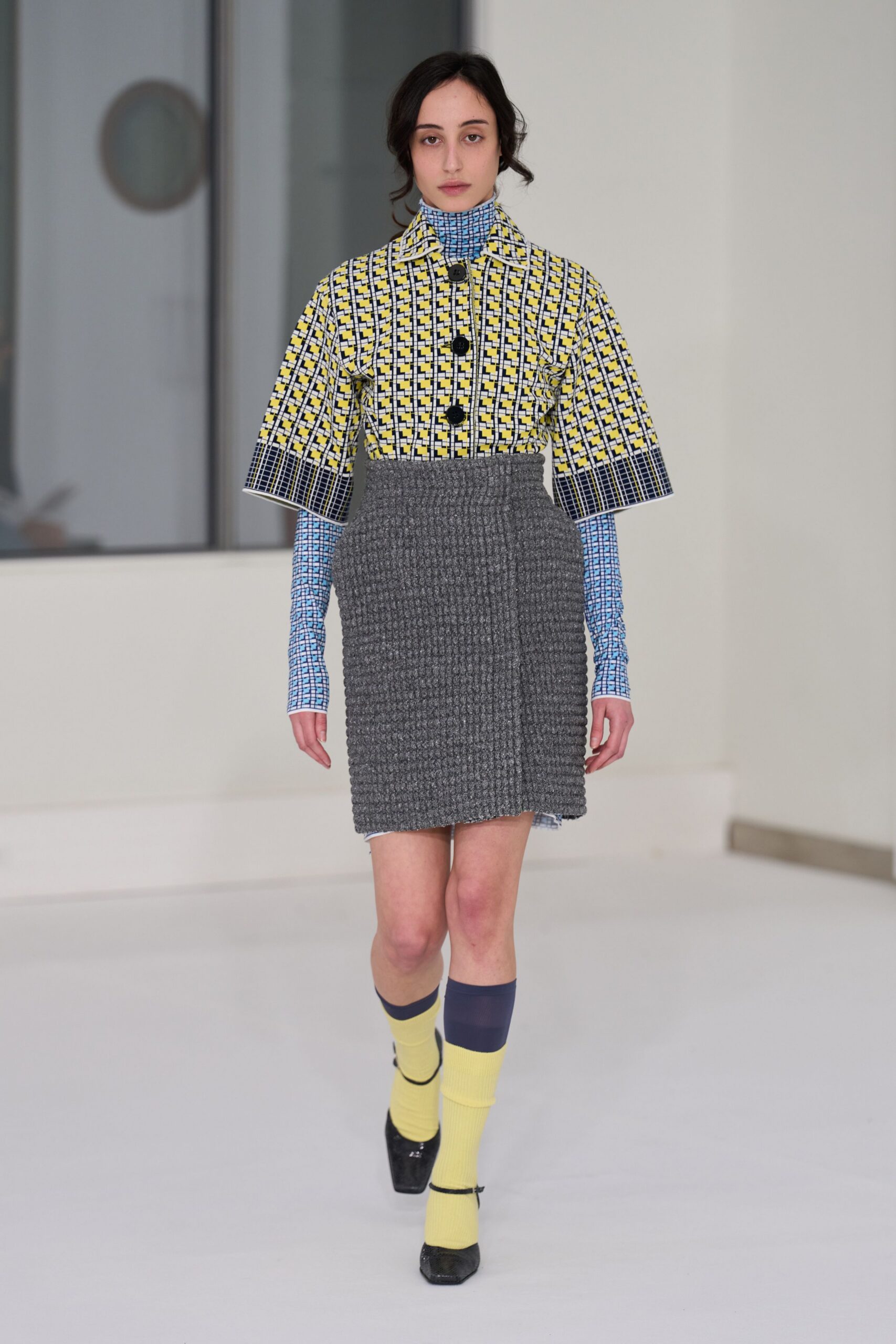 yellow cotton short-sleeve collared fitted printed shirt