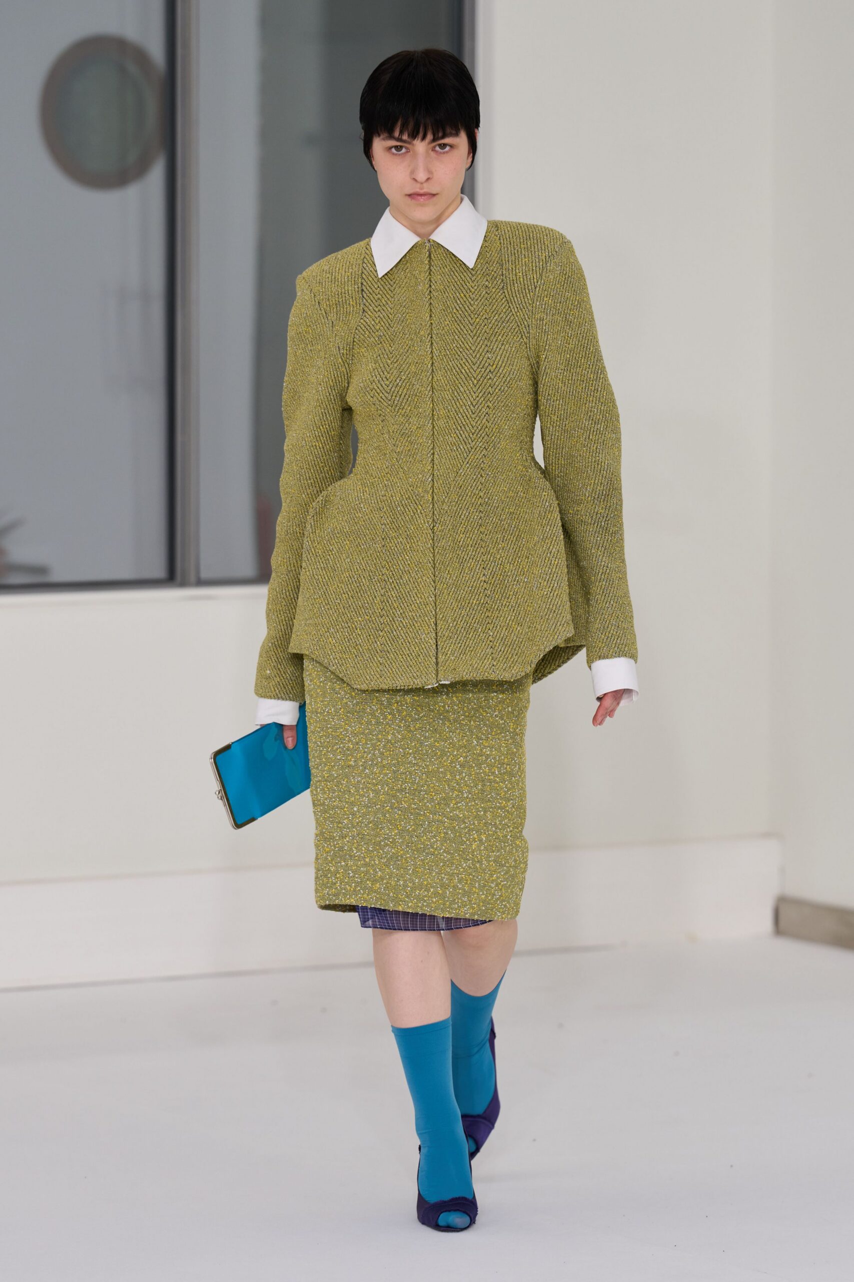 green cotton long-sleeve collared structured pleated blazer