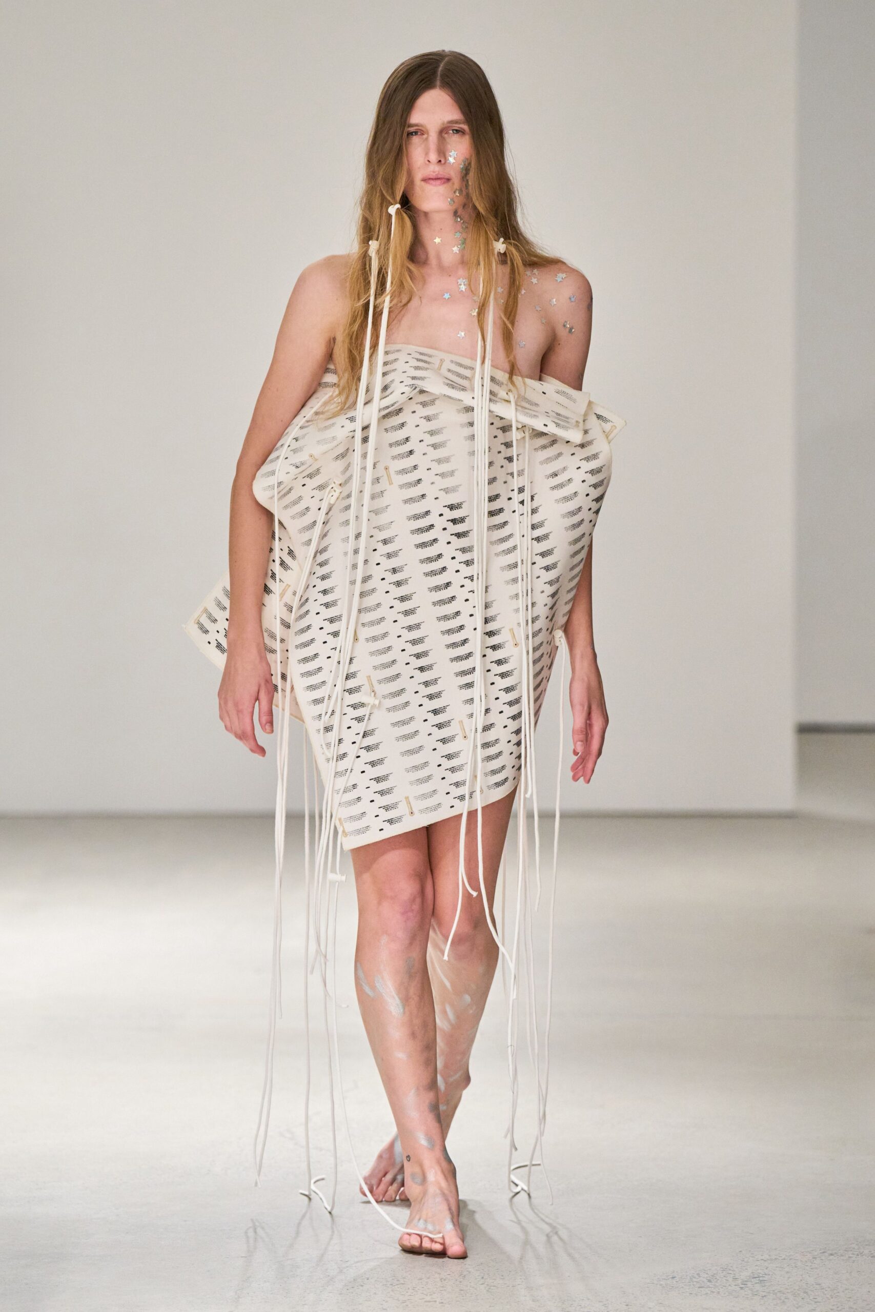 white cotton sleeveless relaxed pleated short dress