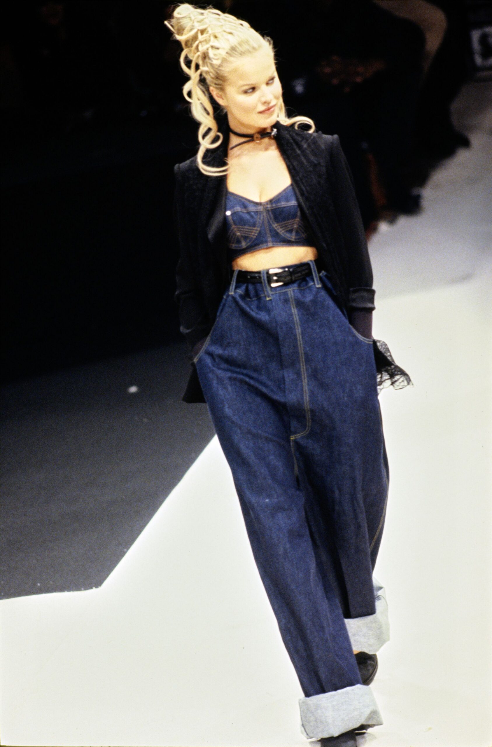 blue denim sleeveless v-neck fitted crop-top