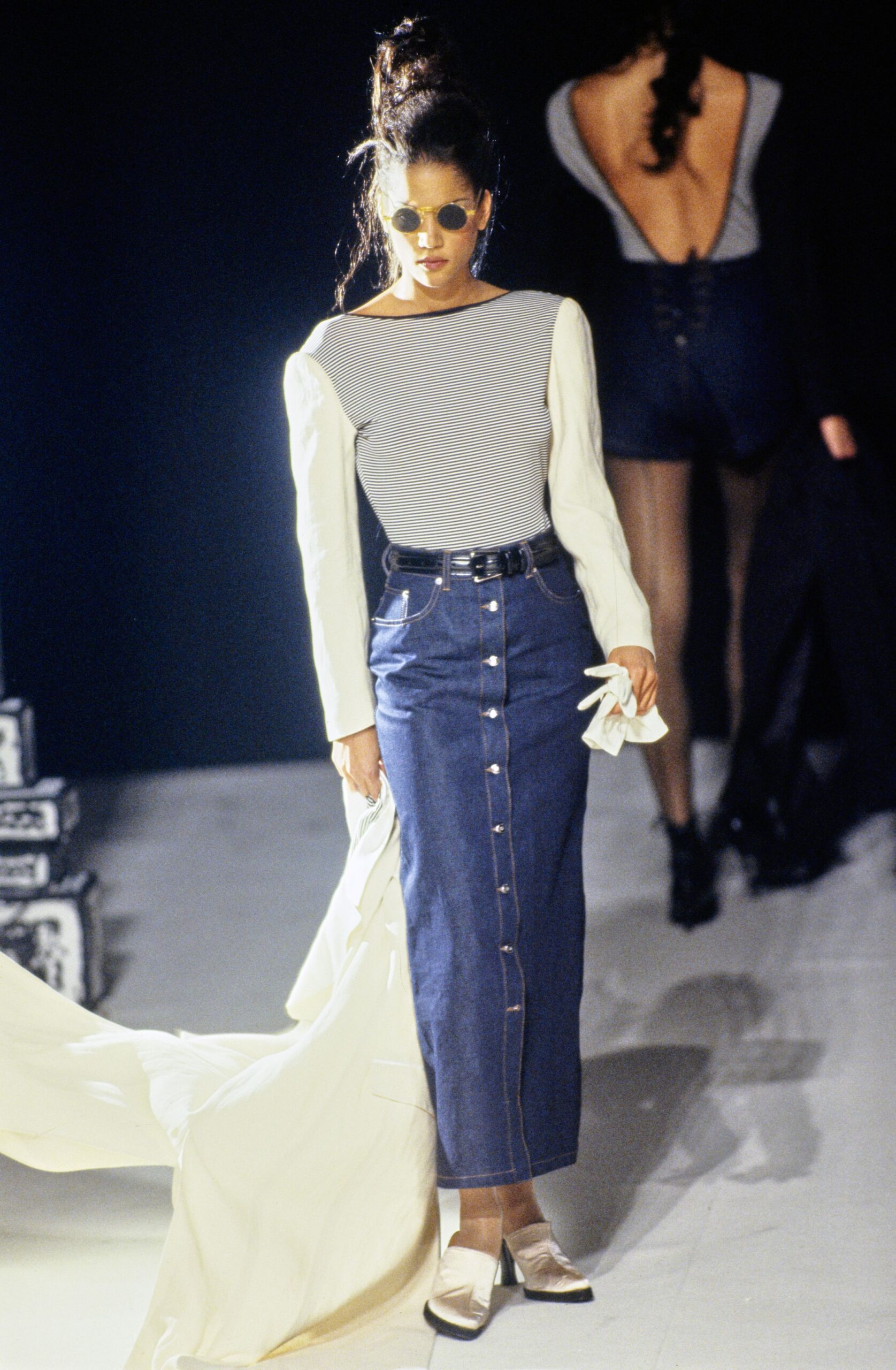 blue denim fitted buttoned straight-leg skirt