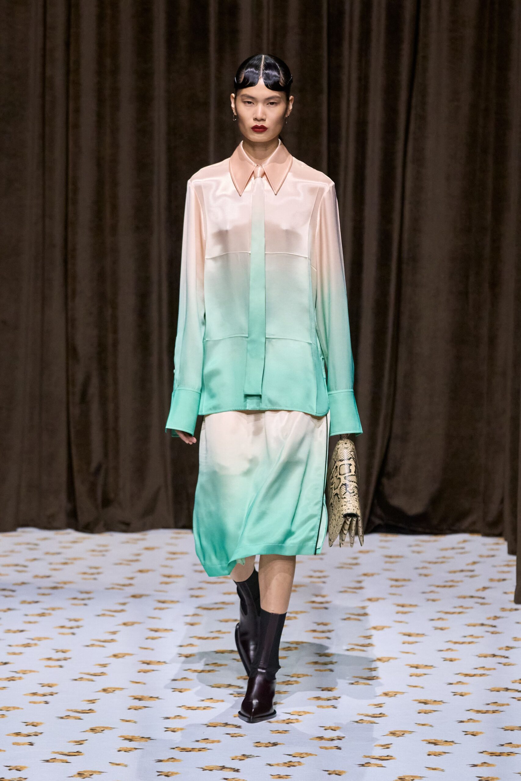 Jil Sander Spring 2025 Ready-to-Wear Look 10
