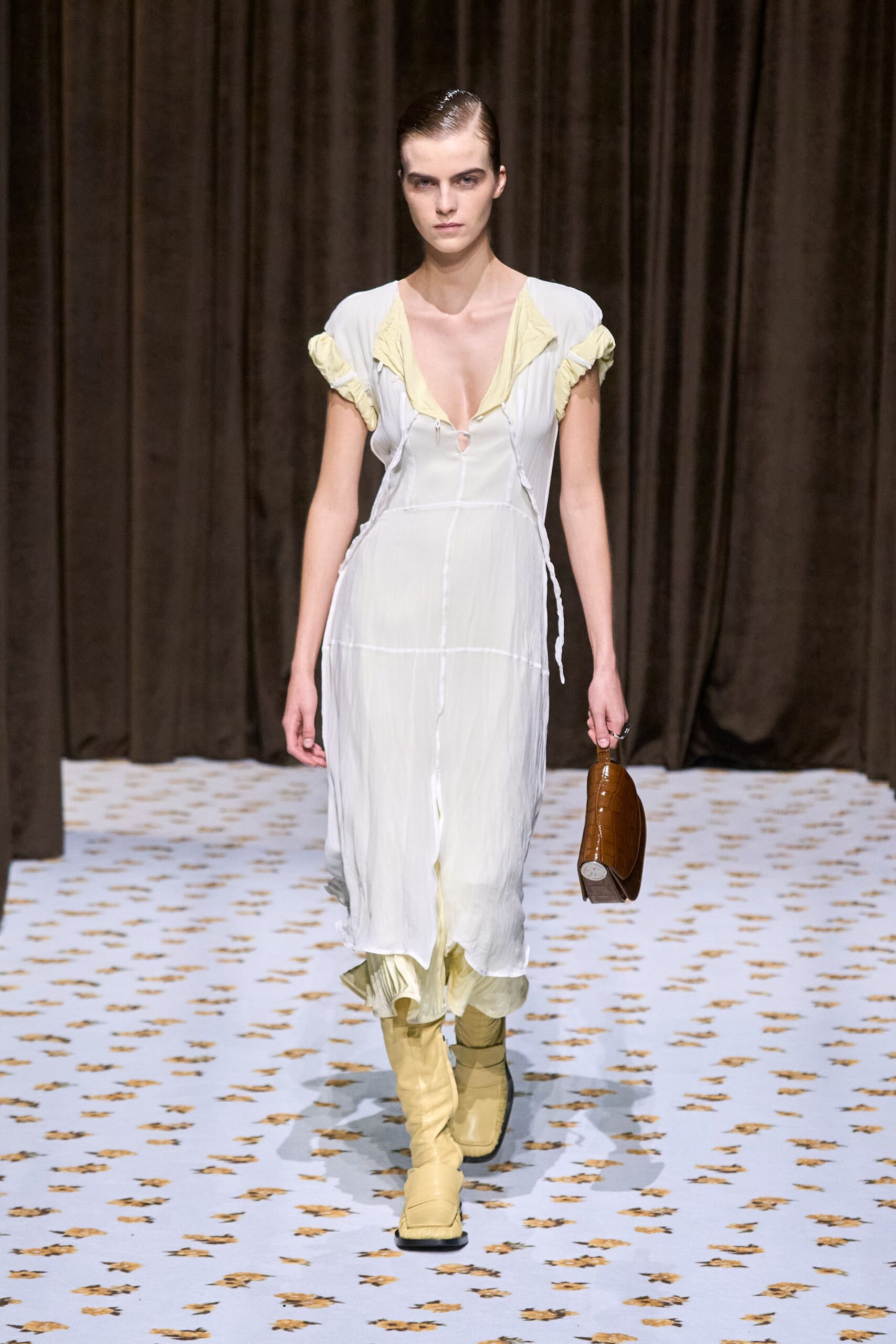 Jil Sander Spring 2025 Ready-to-Wear Look 26
