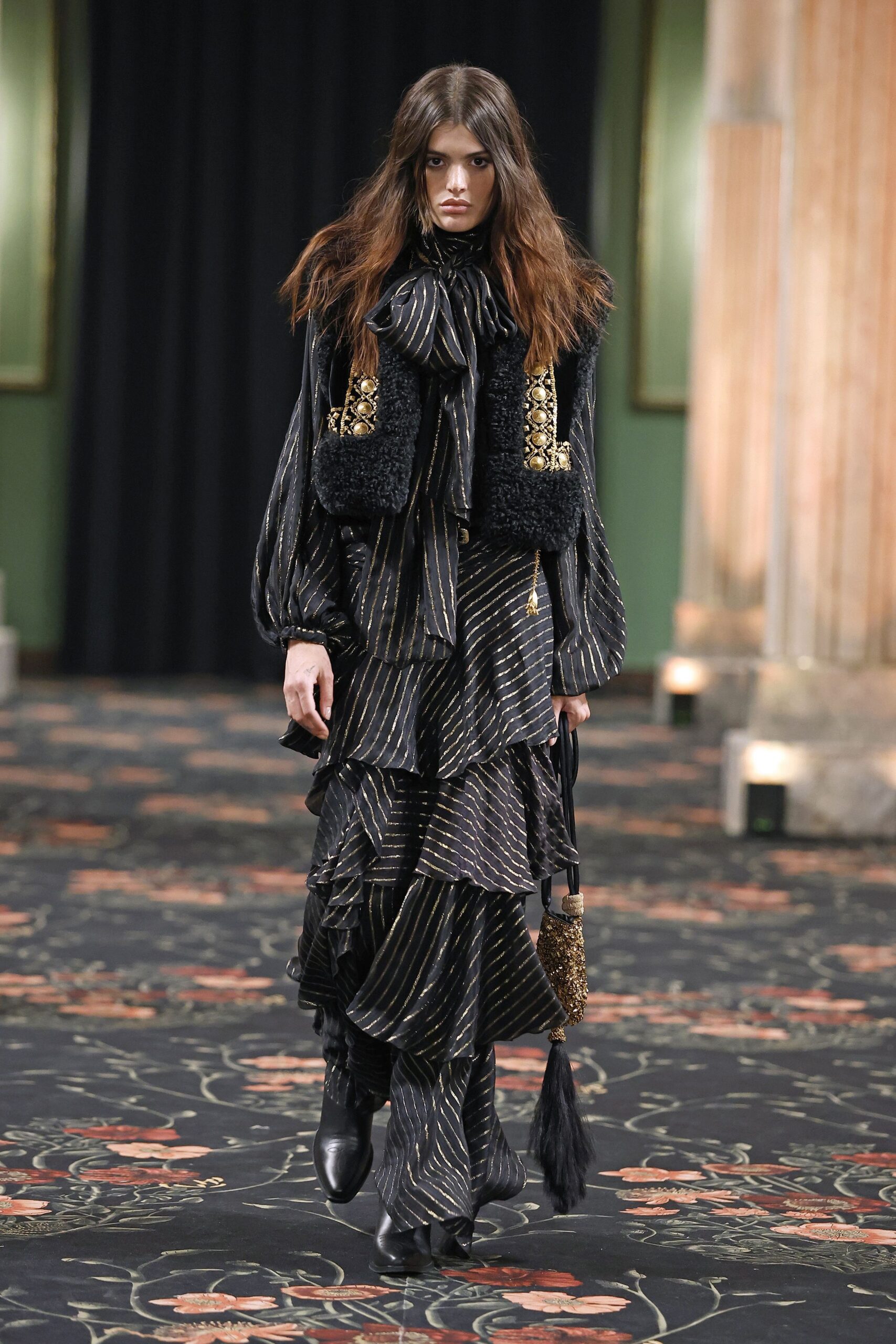 black faux-fur long-sleeve relaxed embroidered coat