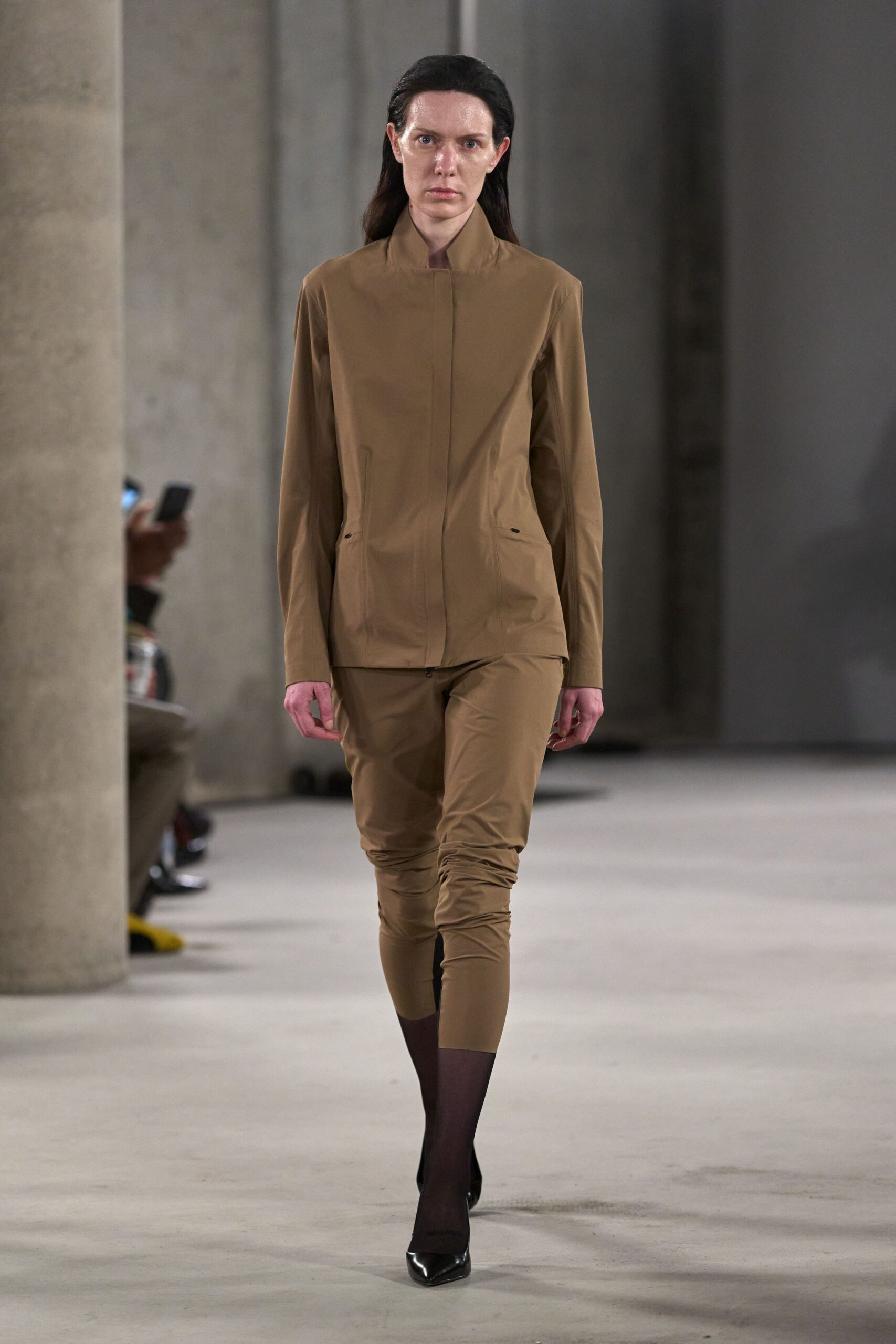 brown cotton long-sleeve collared fitted zippered jacket