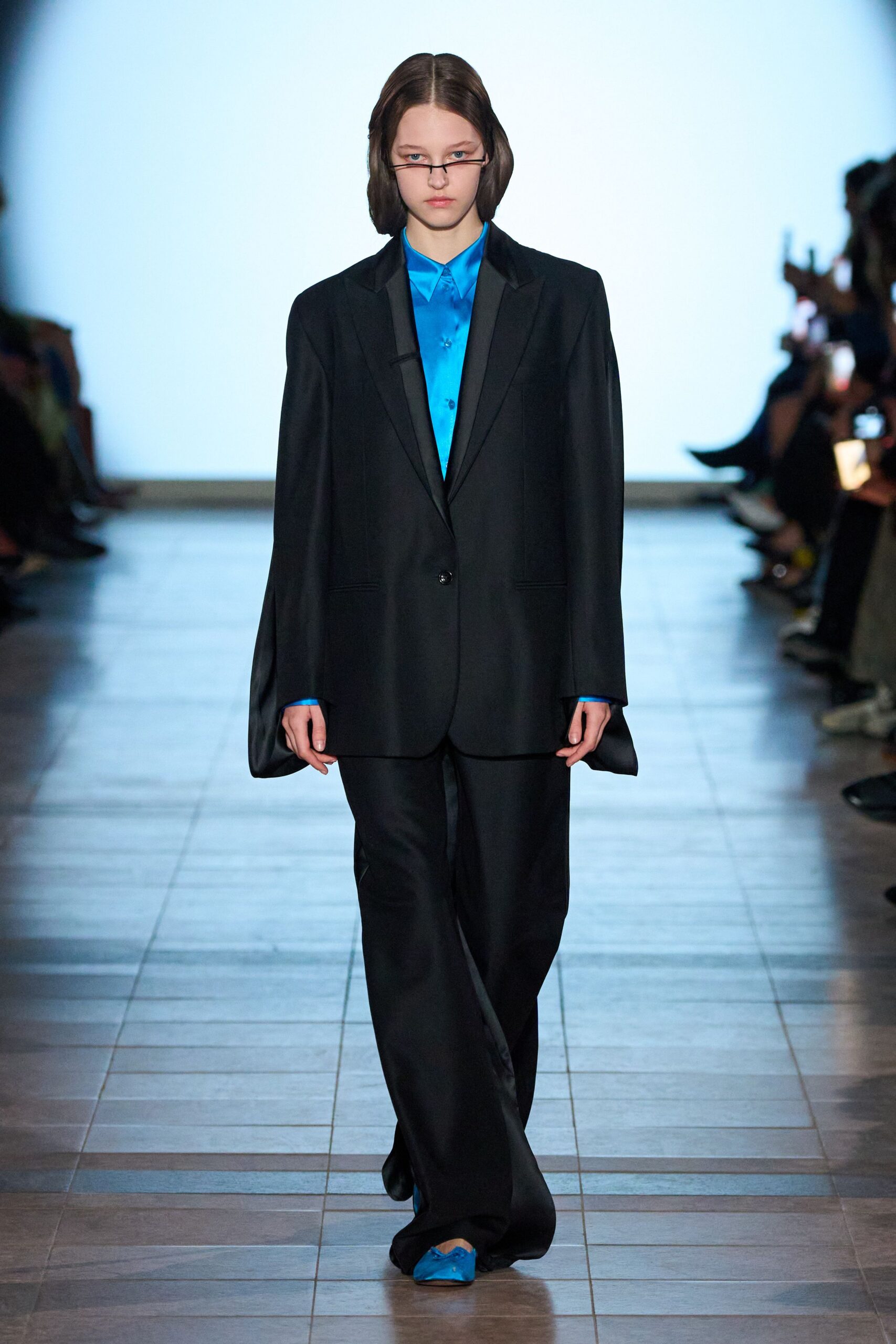 black silk long-sleeve collared relaxed suit