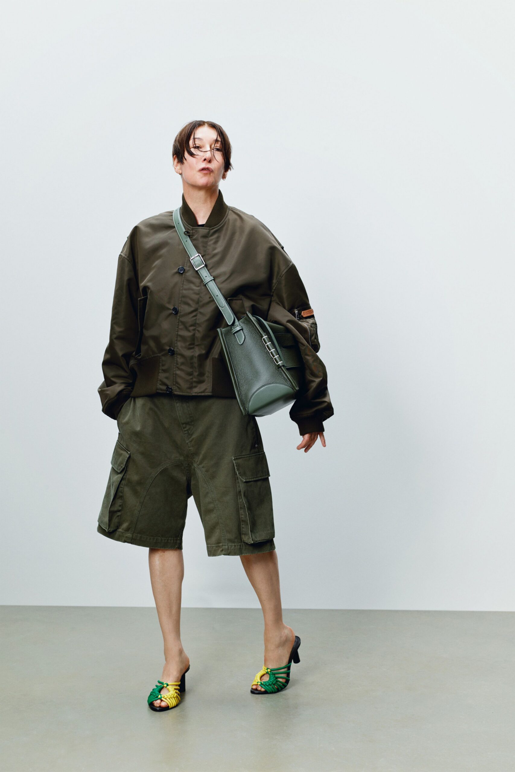 green cotton long-sleeve collared relaxed zippered pockets jacket